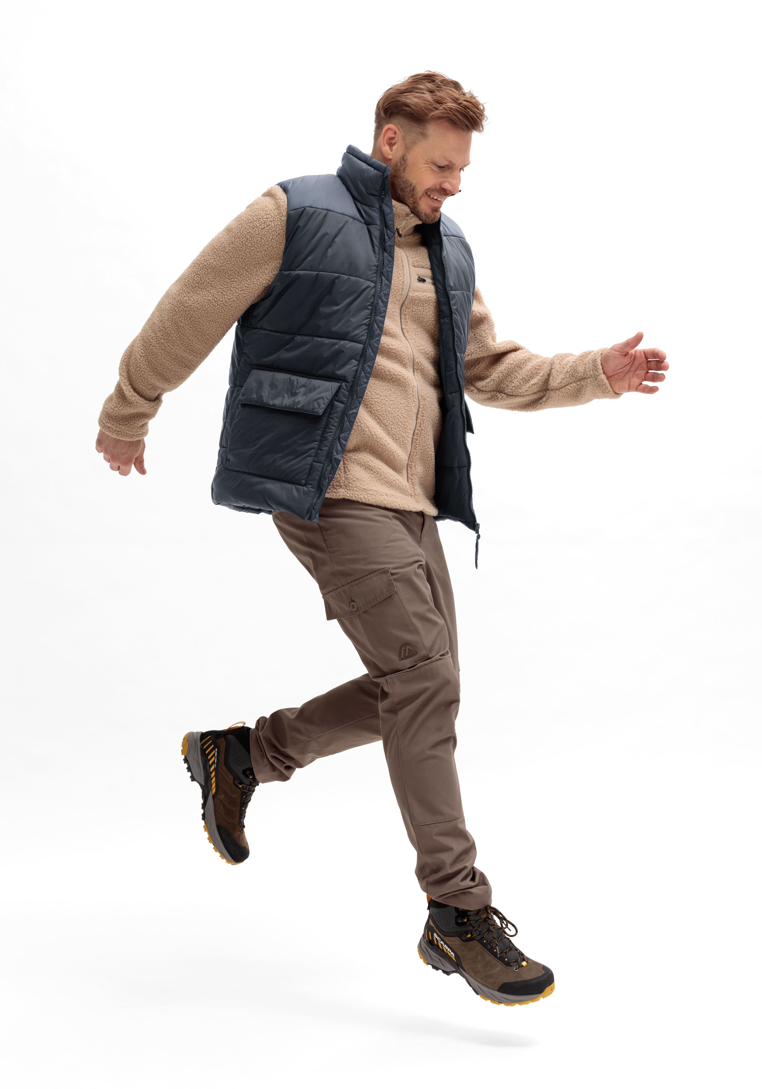 Weste, Mantel, Jacke, Mann, Person, weste, pufferweste, oberteil, jacke, herrenmode, Hose, Pufferweste, Beige Pullover, Outdoor Schuhe, Stiefel
