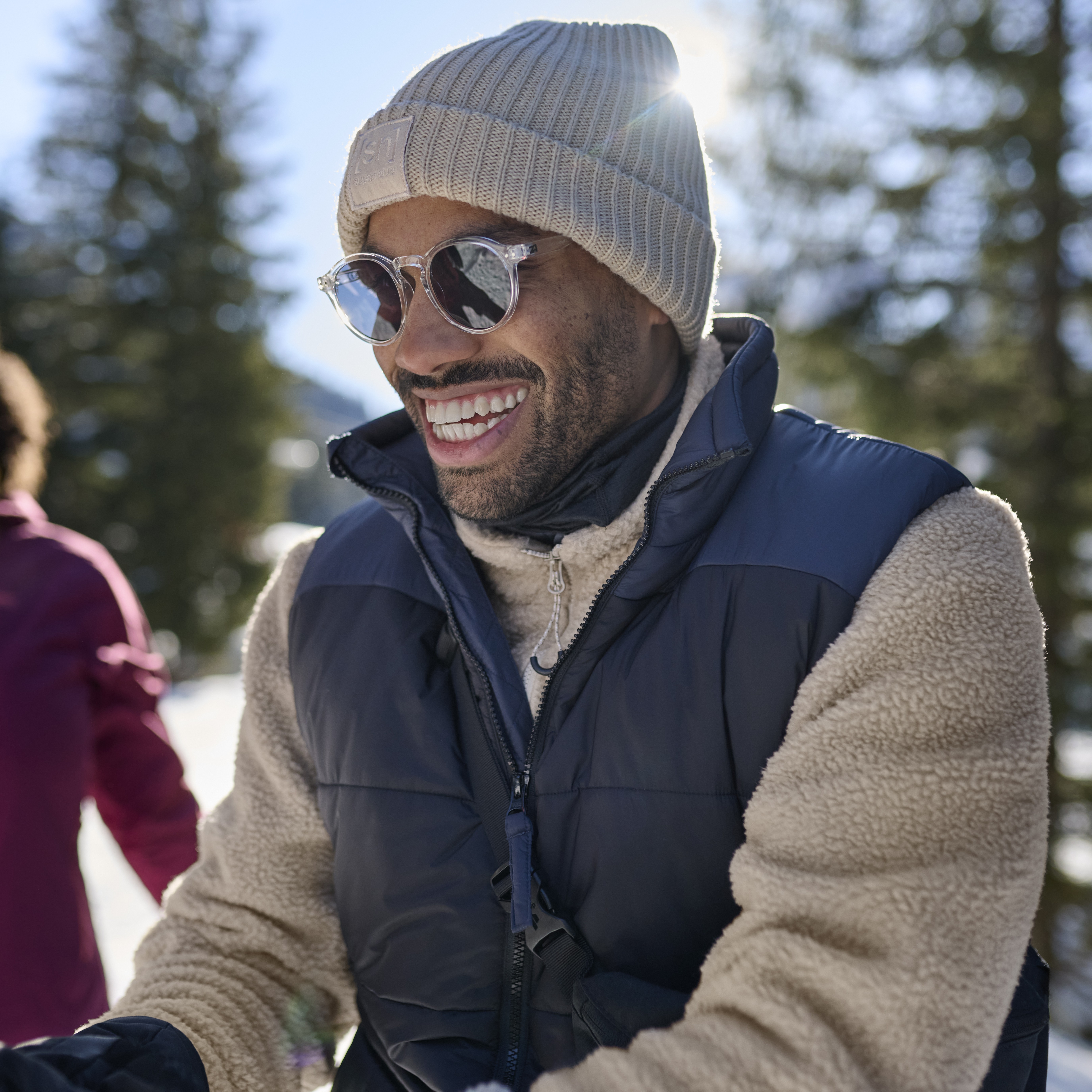 Mütze, Hut, Mantel, Jacke, Lächeln