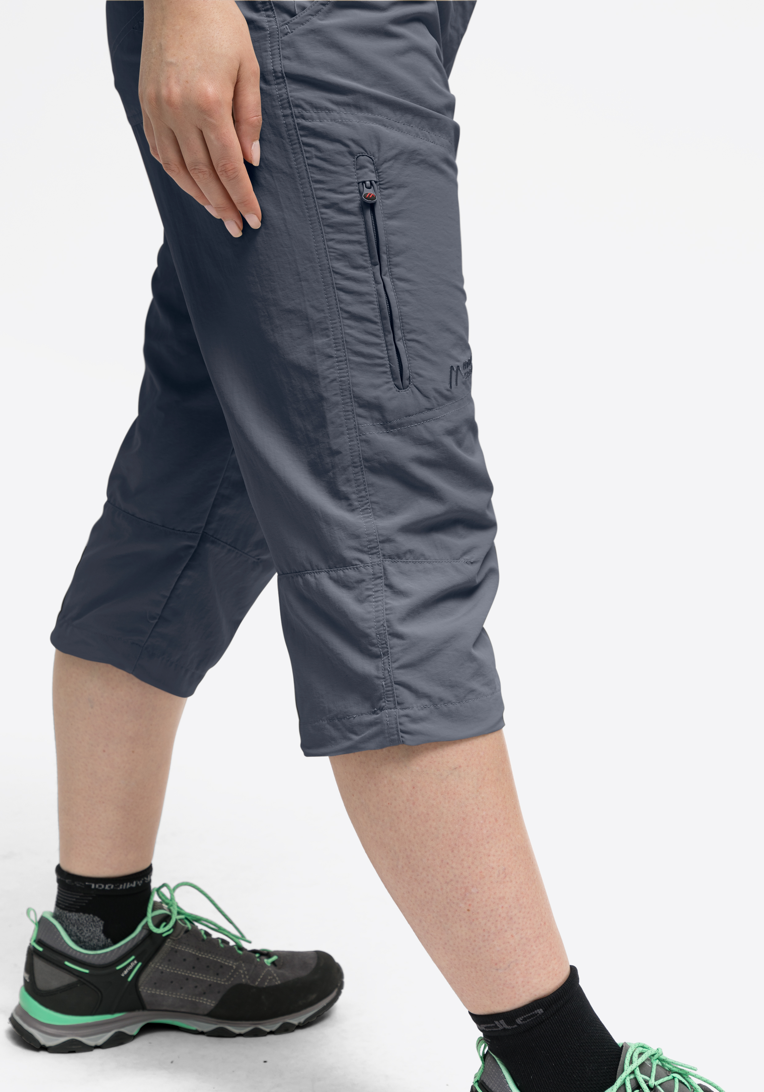 Kurze Hose, Schuh, Sneaker, Person, Hosen