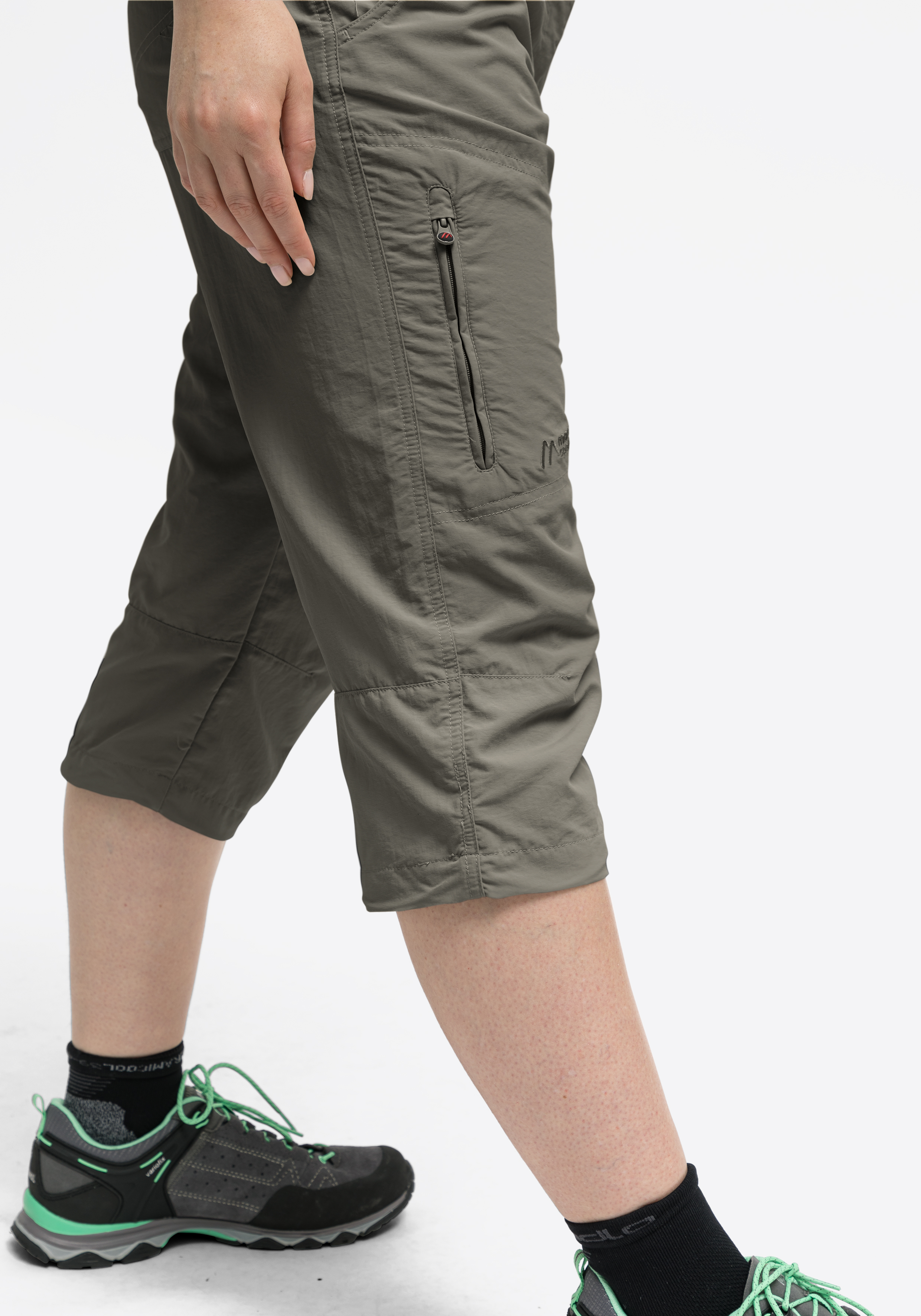 Schuhwerk, Schuh, Kurze Hose, Turnschuh, Person