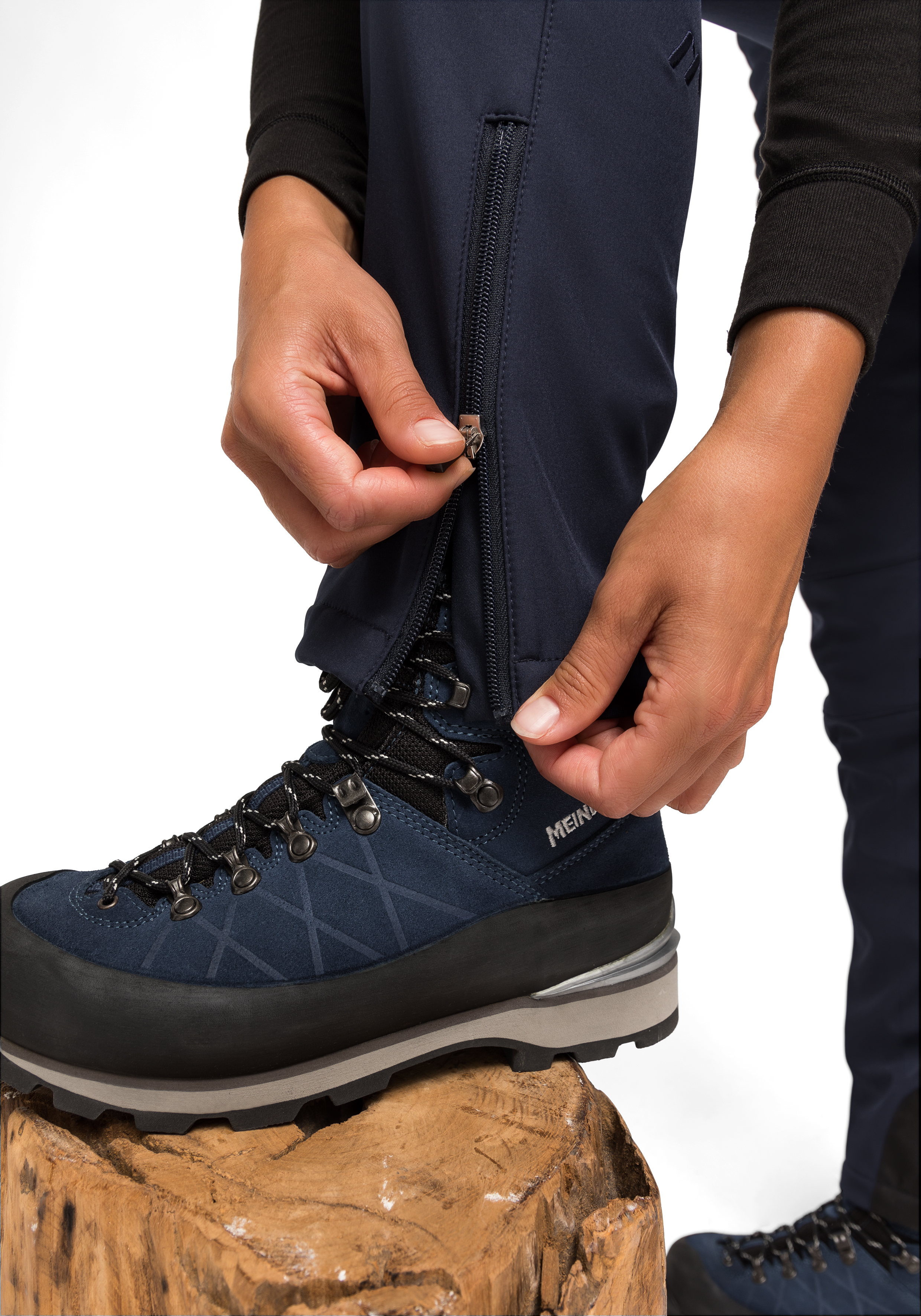Tech Pants W Bekleidung, Schuhwerk, Schuh, Sneaker, Wanderschuh, Reißverschluss an Hose, geschnürter Stiefel, Knöchelstiefel, wasserdicht?