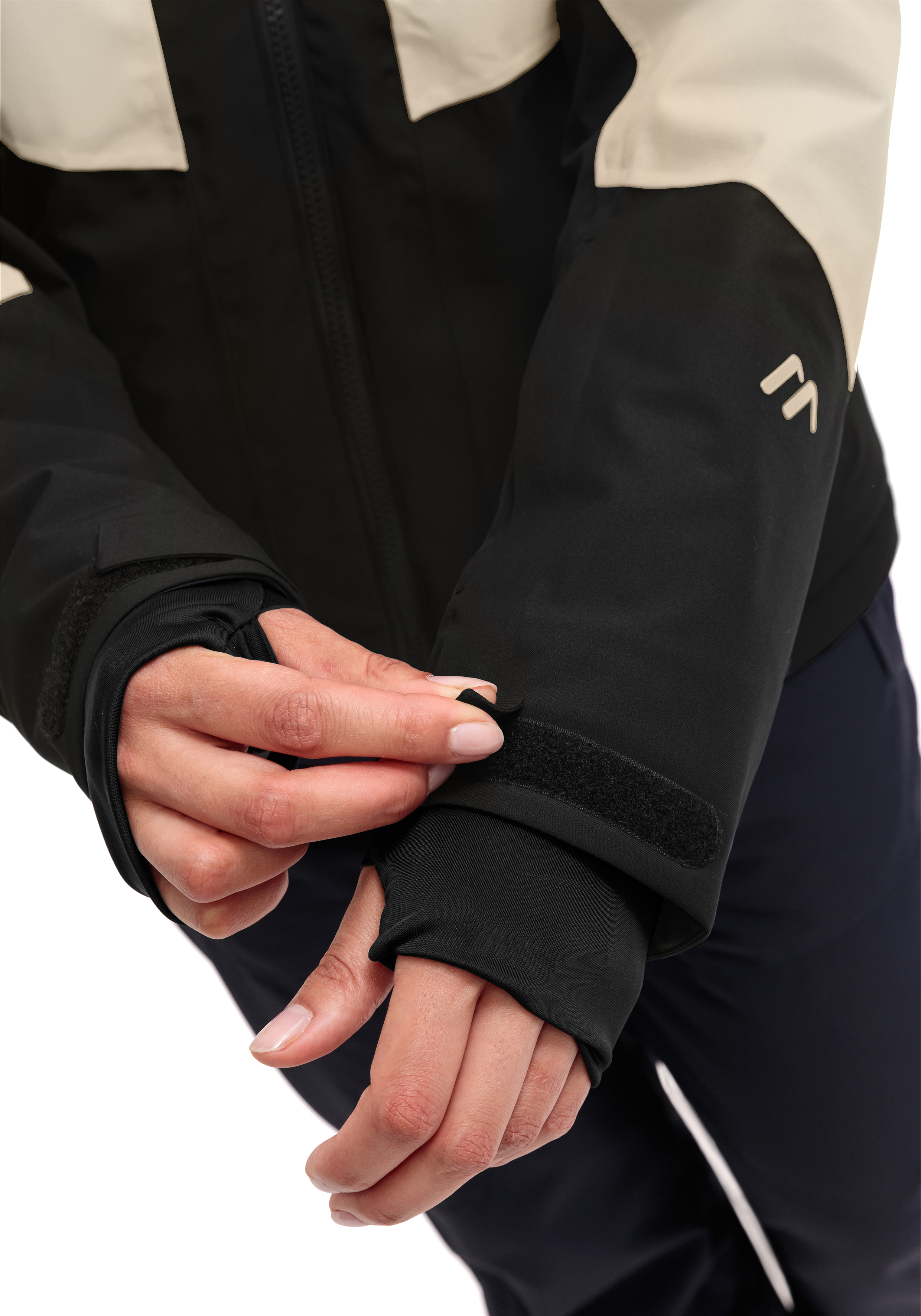 Campigna W Mantel, Jacke, Langarm, Hand, Person, Mantel, Jacke, Langarm, Person, Hand