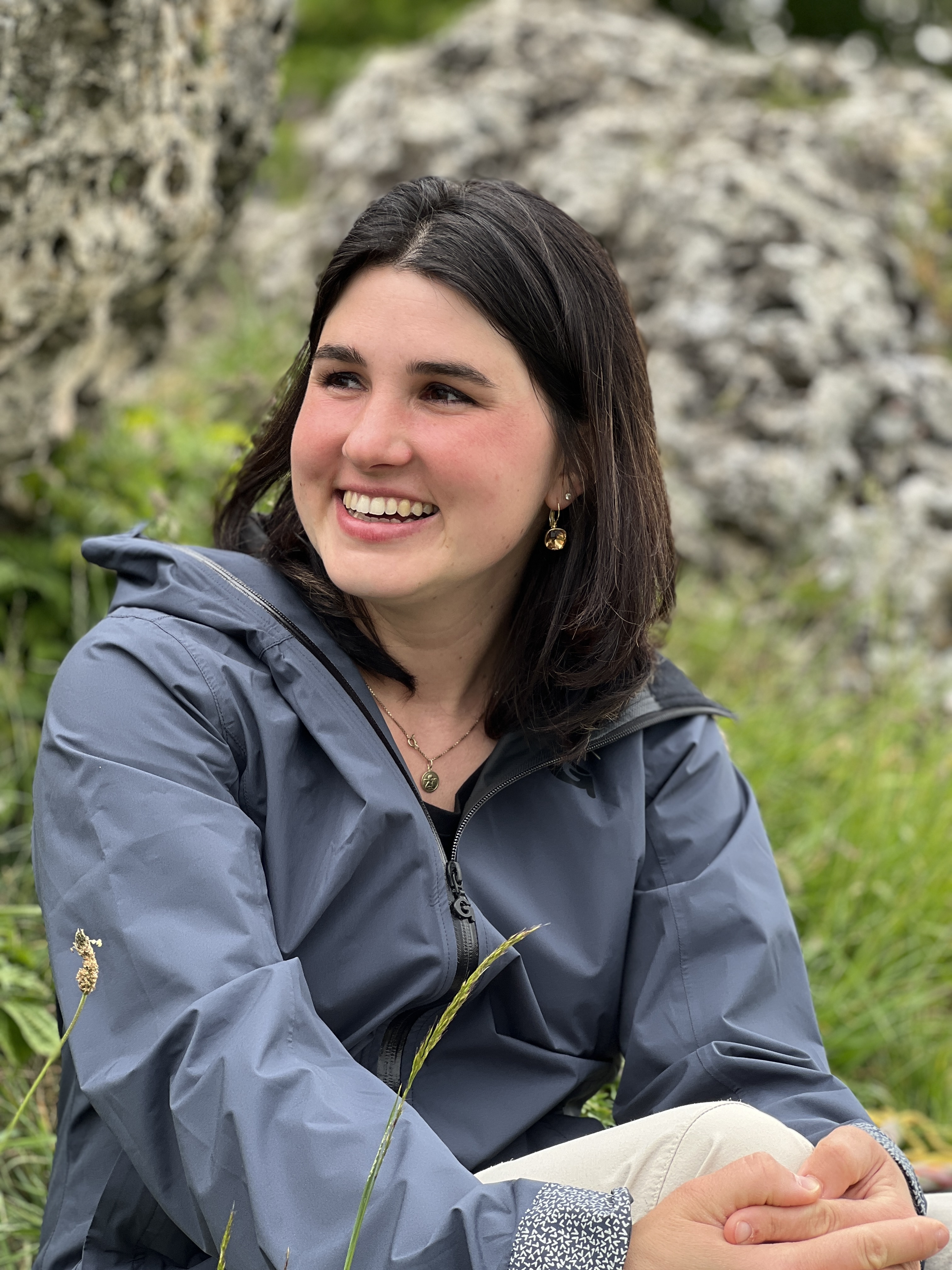 Mantel, Jacke, Person, Lächeln, Finger