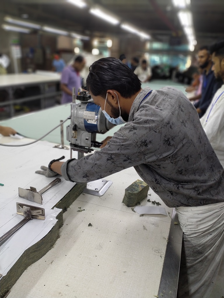 IMG20230226165447 Person, Erwachsener, Männlich, Mann, Fabrik