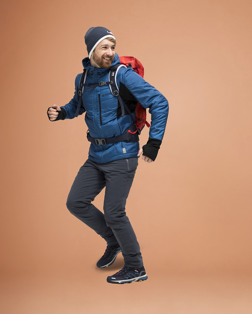 MAS_Lavalan_Model_male_1039x1298 Person, Jacke, Tasche, Hosen, Schuh