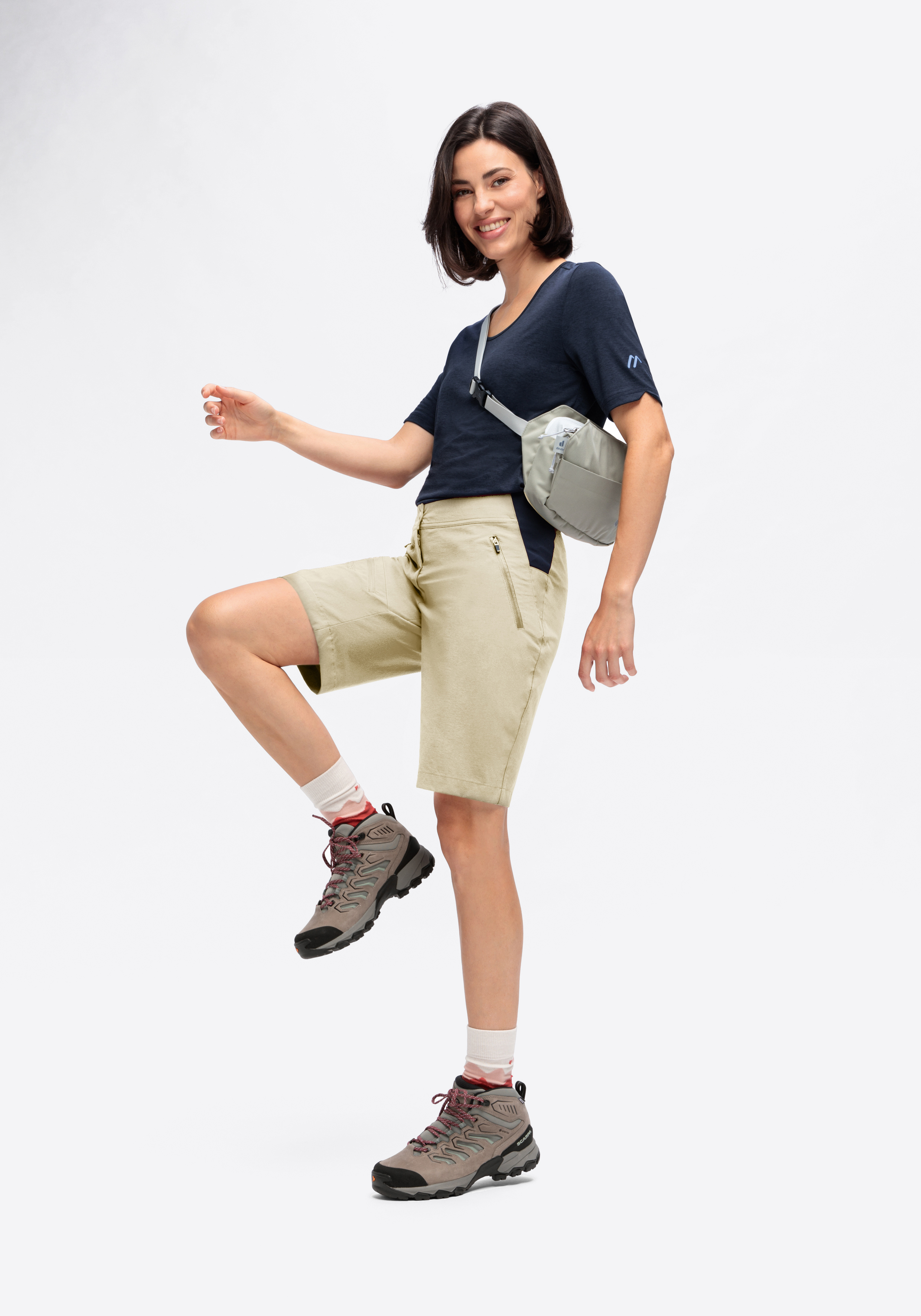 Kurze Hose, Schuh, Sneaker, Person, Khaki