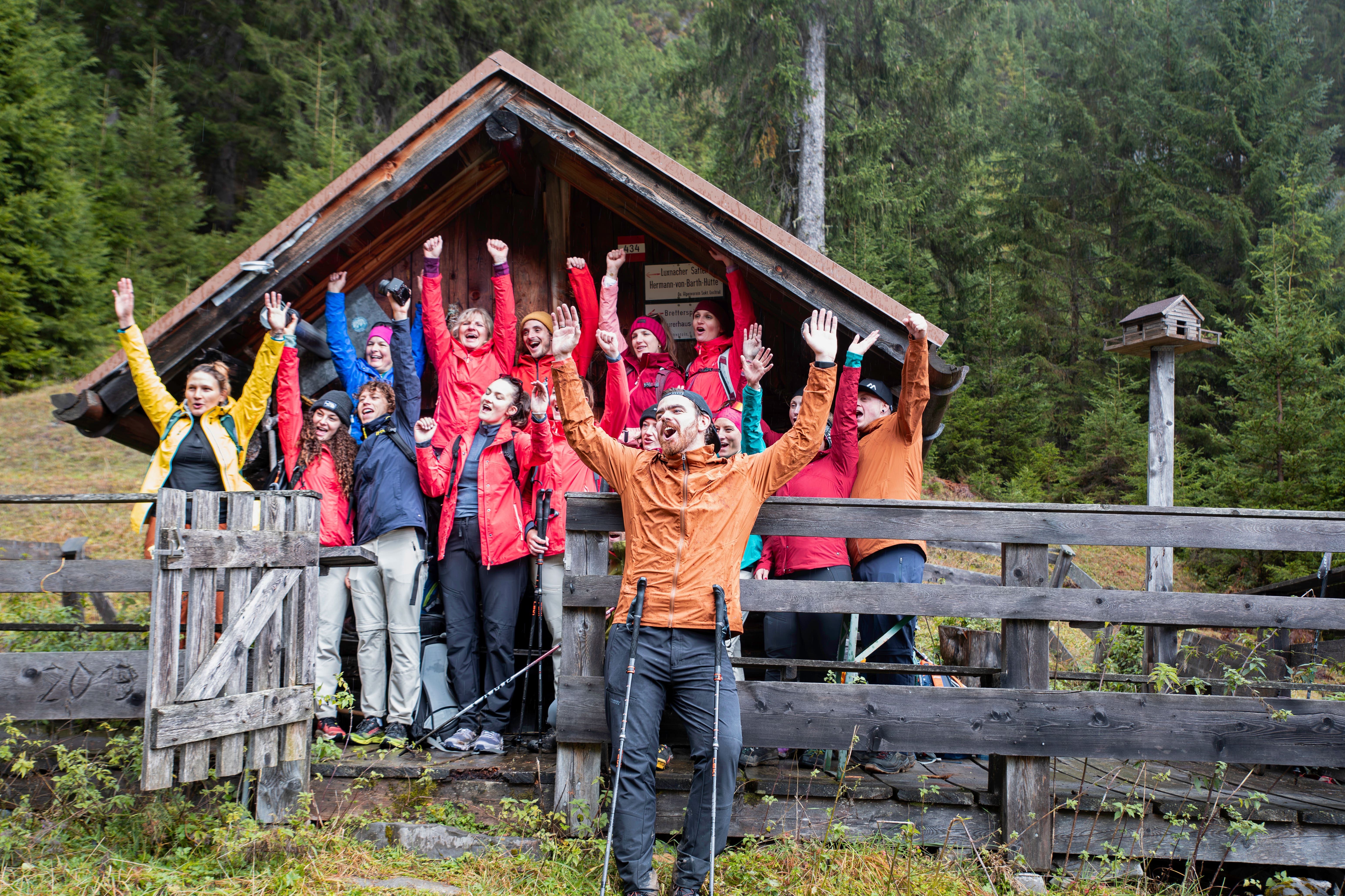 Tierheim, Menschen, Hosen, Hütte, Schuh