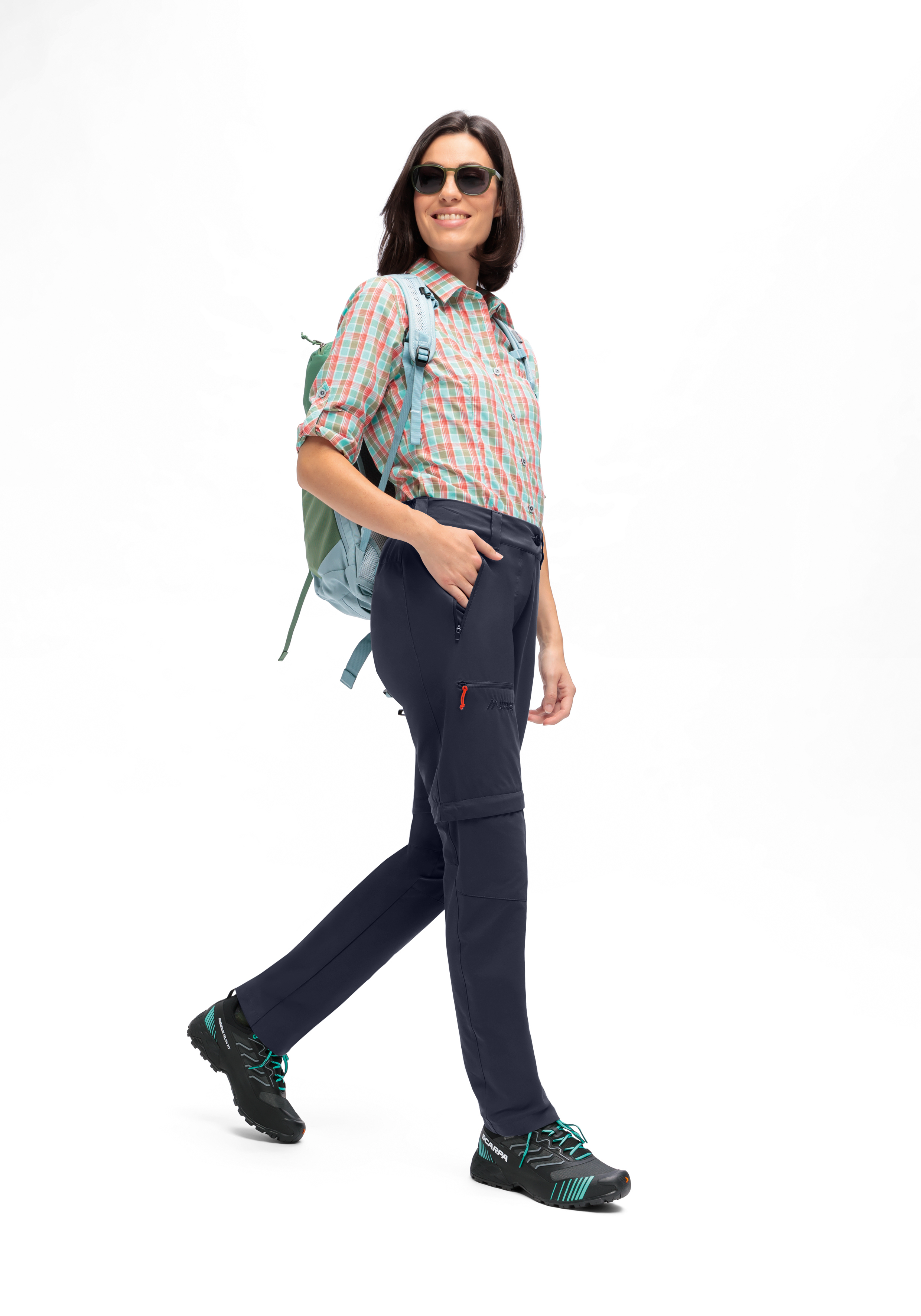 Hosen, Bluse, Hemd, Schuh, Person, Hosen, Hemd, Schuh, Bluse, Sonnenbrille, Rucksack, Hose, Schuhe, Bluse, Karohemd