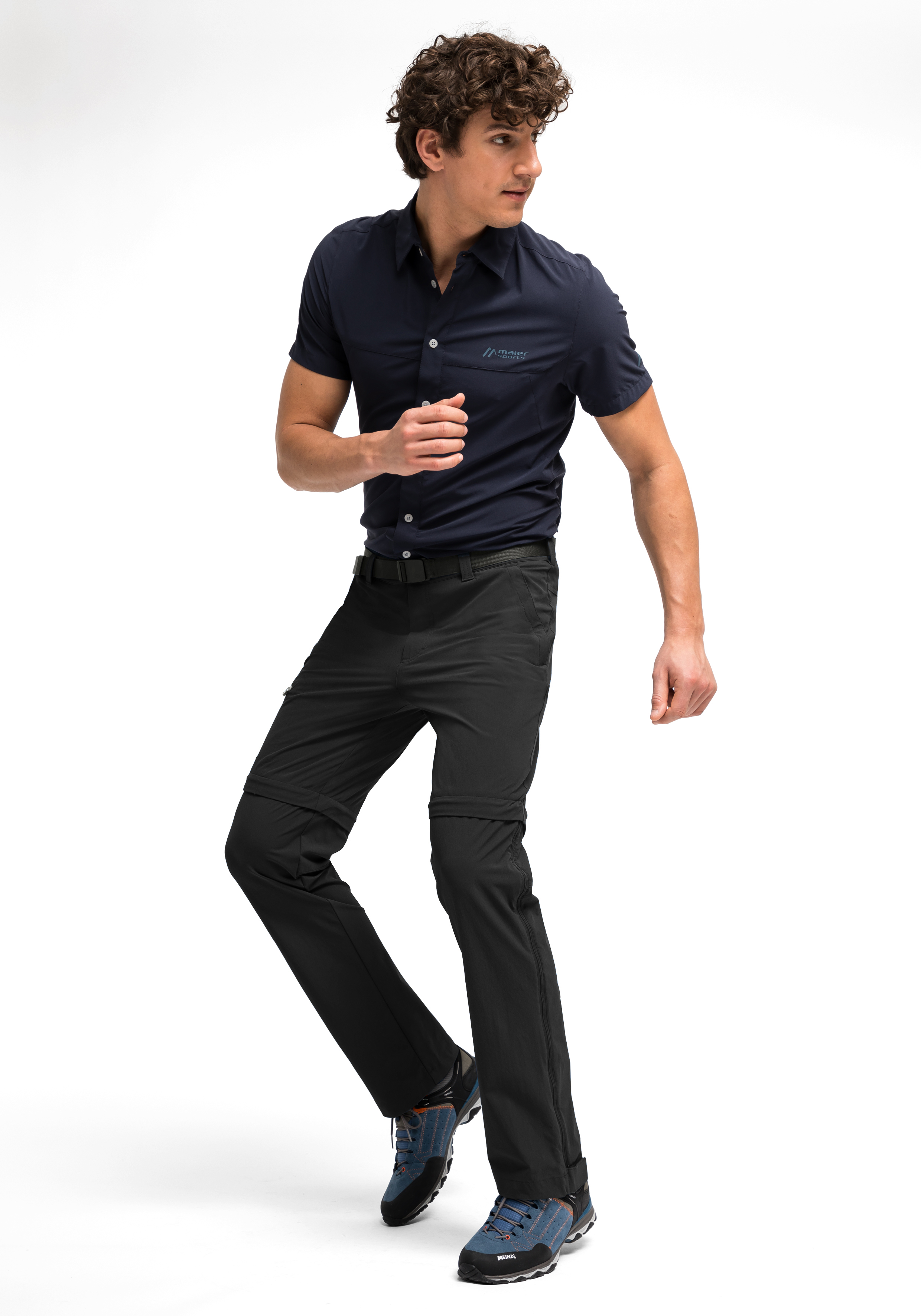 Bekleidung, Hosen, Hemd, Person, Gürtel, Bekleidung, Hosen, Hemd, Person, Schuh