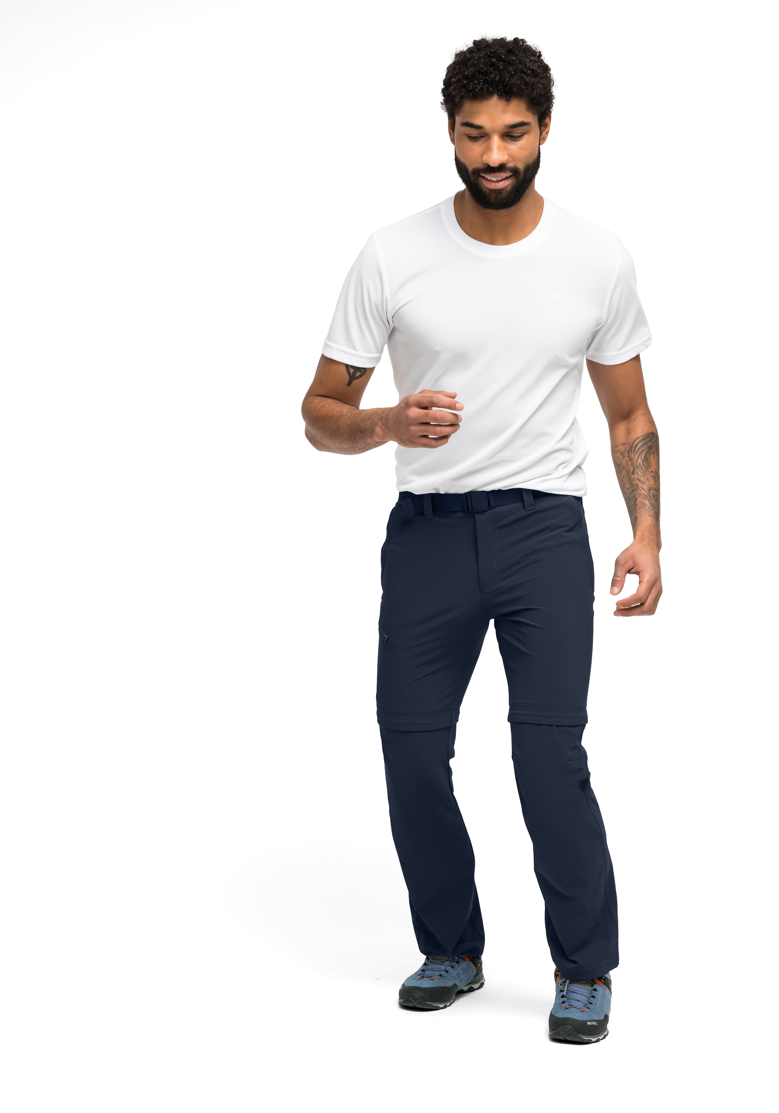 Tajo 2 Hosen, T-shirt, Person, Stehend, Mann, T-shirt, Hosen, Person, Stehend, Mann, T-shirt, Hosen, Person, Stehend, Mann