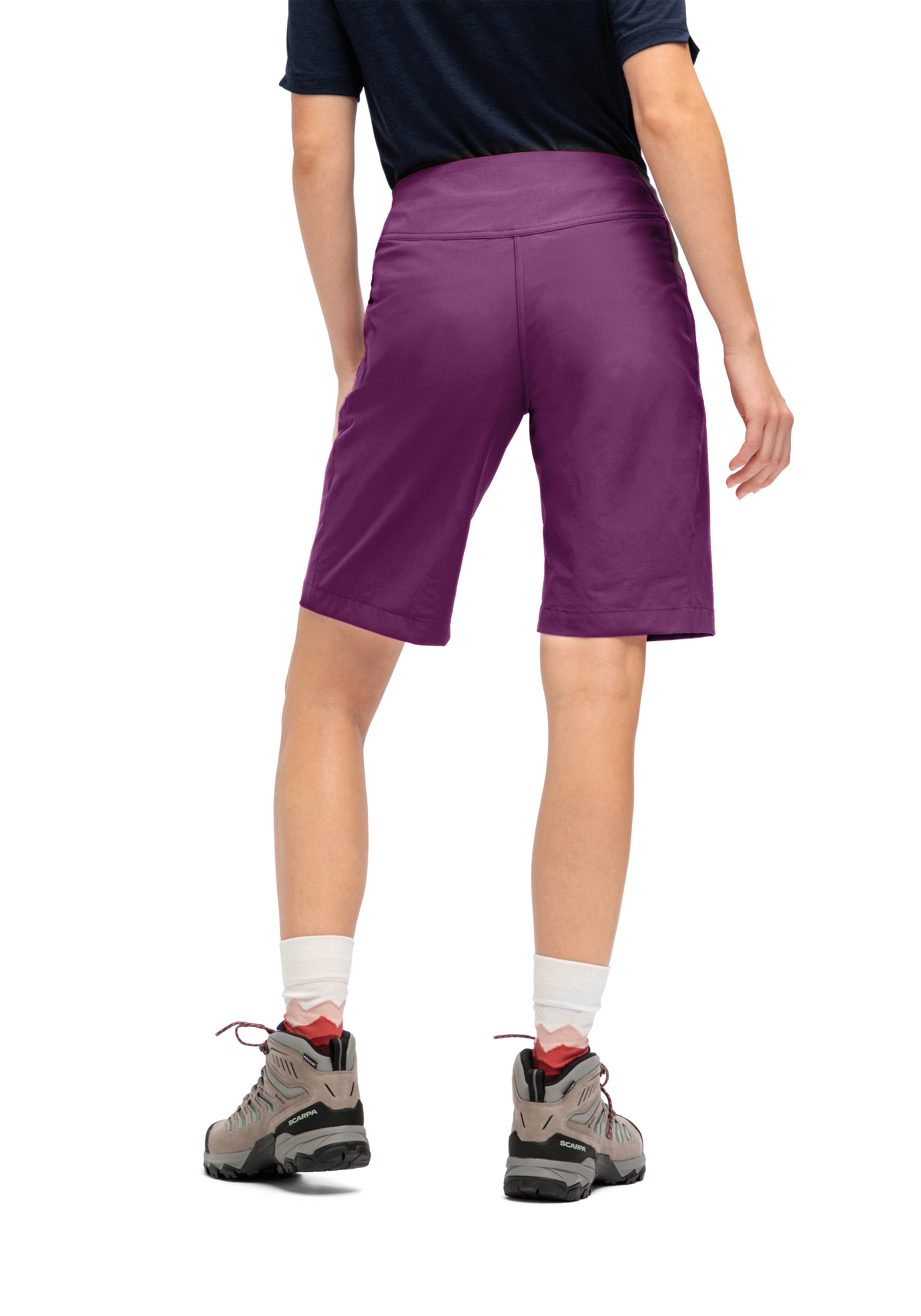 shorts, lila, knielang, rueckansicht, sportlich