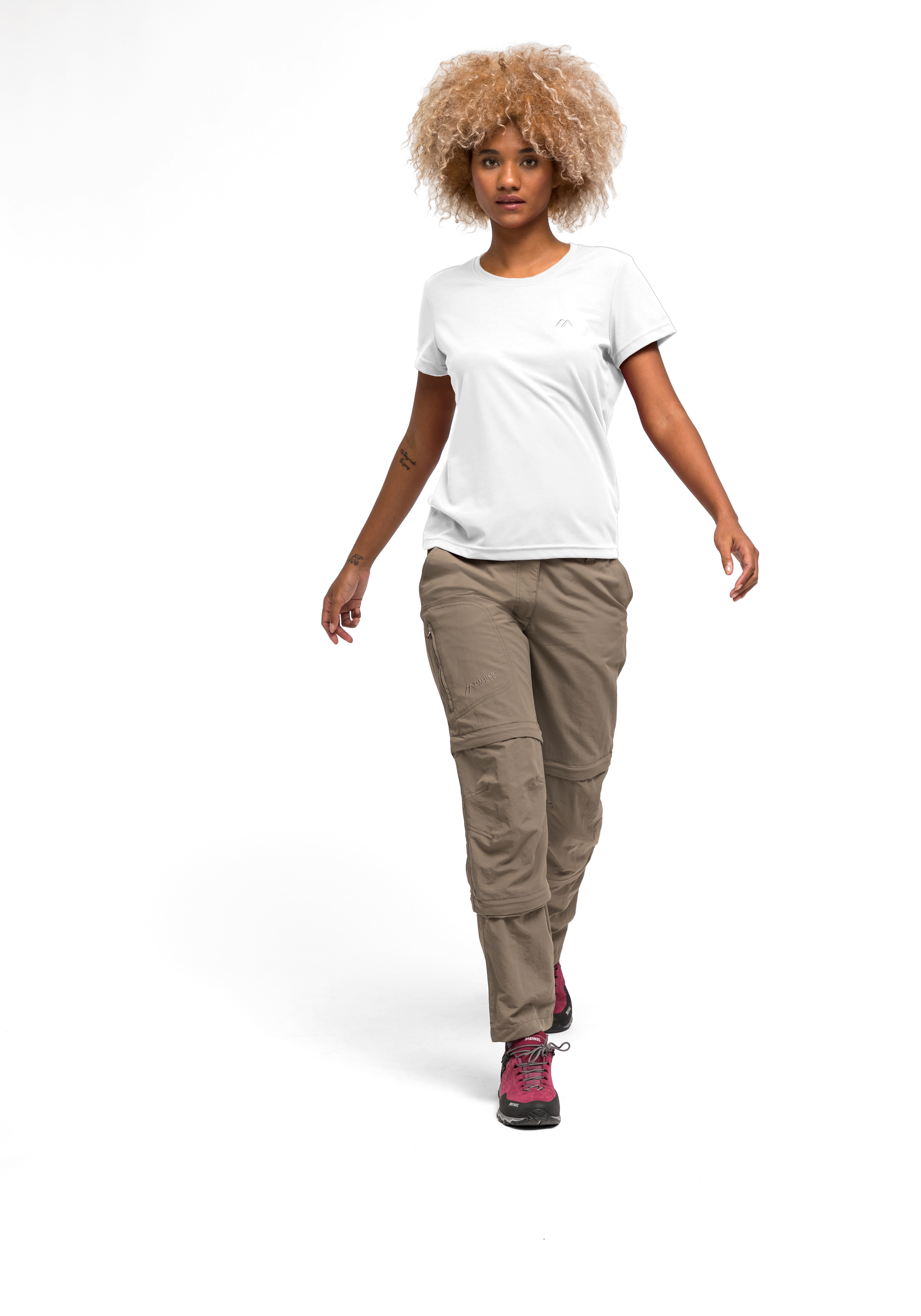 Waltraud T-Shirt, Kurzarm, Weiß, Cargo-Hose, Hose mit Taschen, T-Shirt, White, Short sleeve, Crew neck, Cargo pants, T-Shirt, Weiß, Kurzarm, Casual Fit, Hose, Cargo-Hose, Beige, Hiking-Schuhe