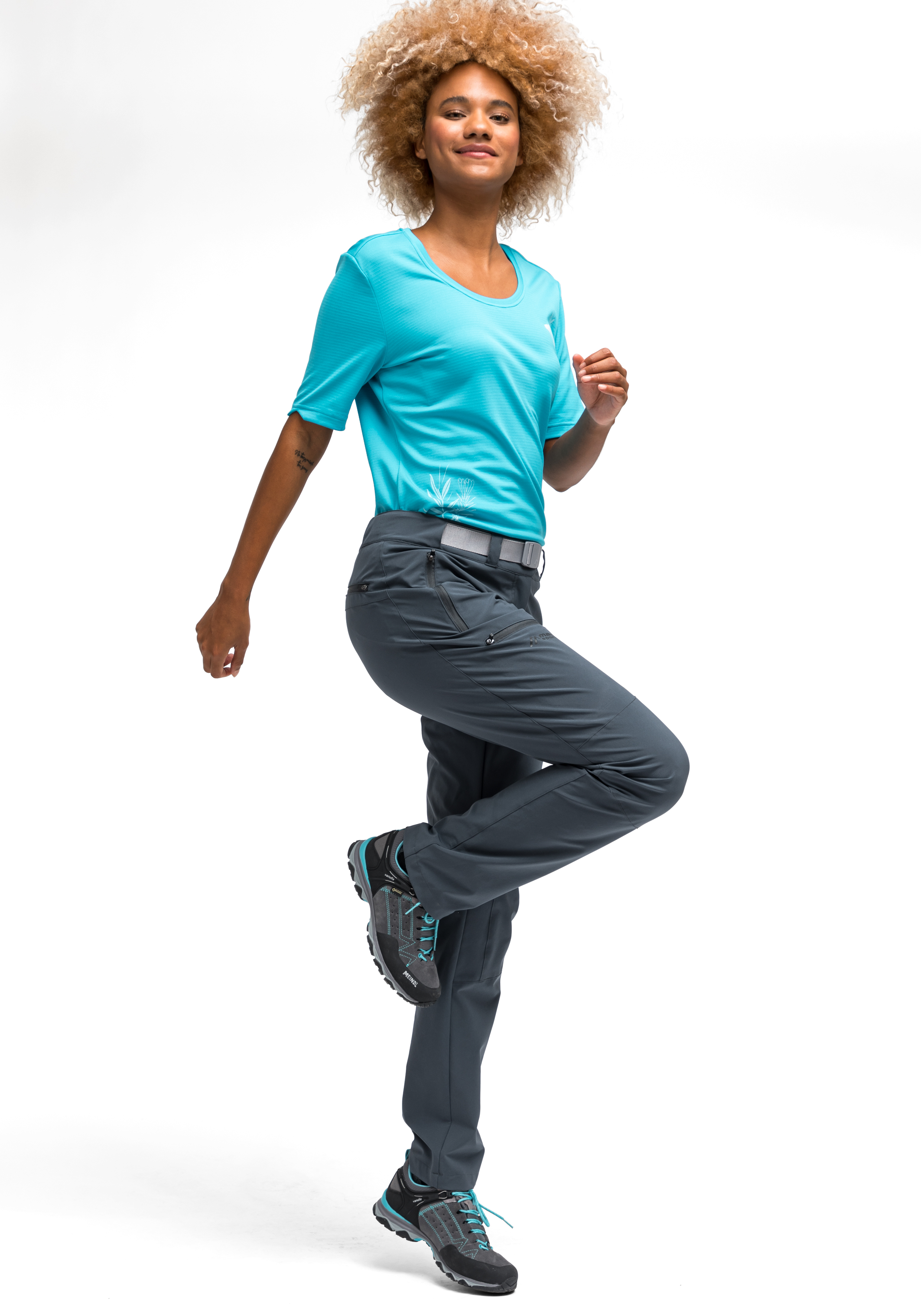 Hosen, Schuh, Erwachsener, Person, Frau, Hosen, Erwachsener, Weiblich, Person, Frau, Hosen, Erwachsener, Weiblich, Person, Frau