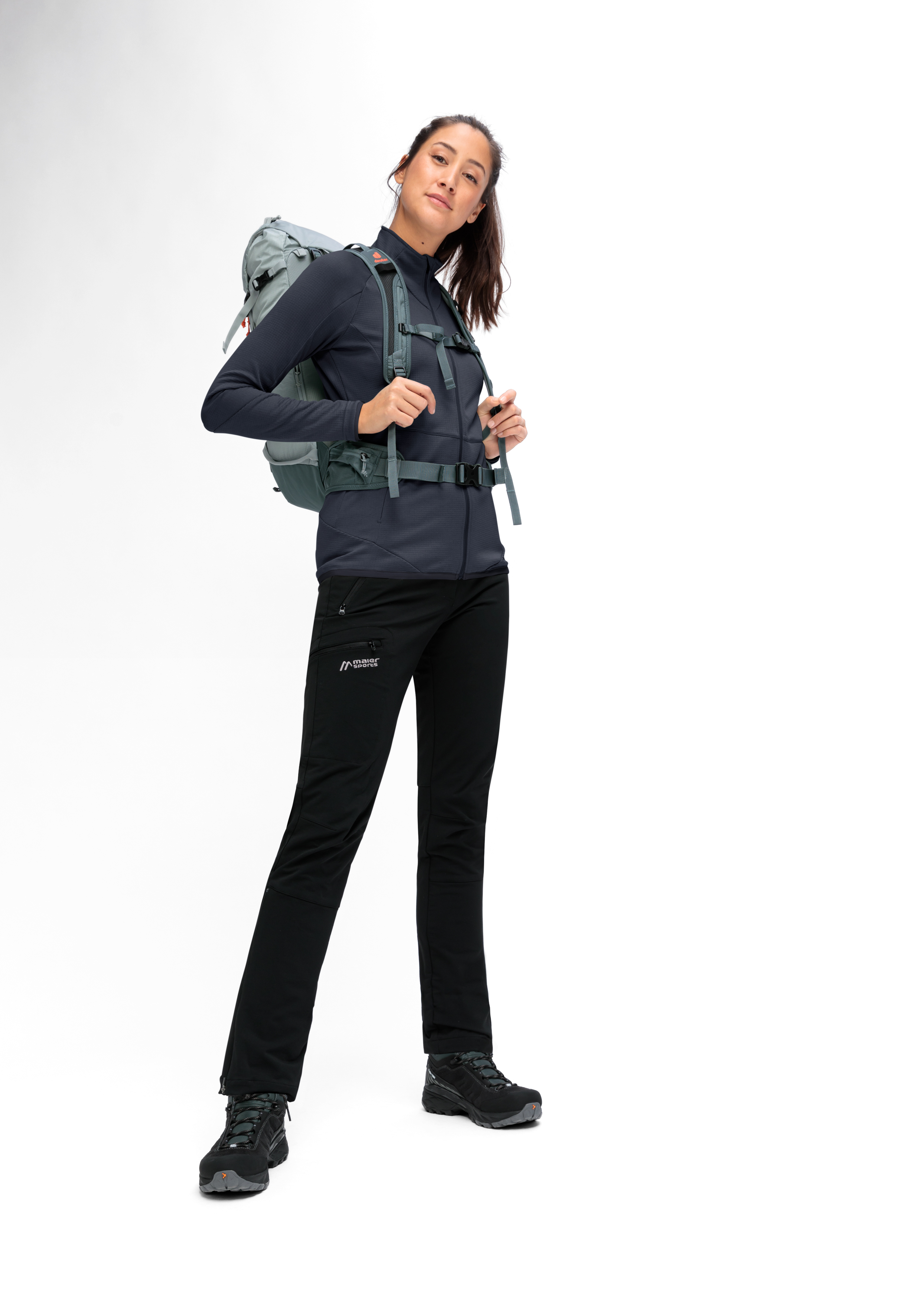 Sinaia W Tasche, Person, Hosen, Weste, Rucksack, Tasche, Person, Rucksack, Hosen, Schuh, Tasche, Person, Rucksack, Hosen, Schuh