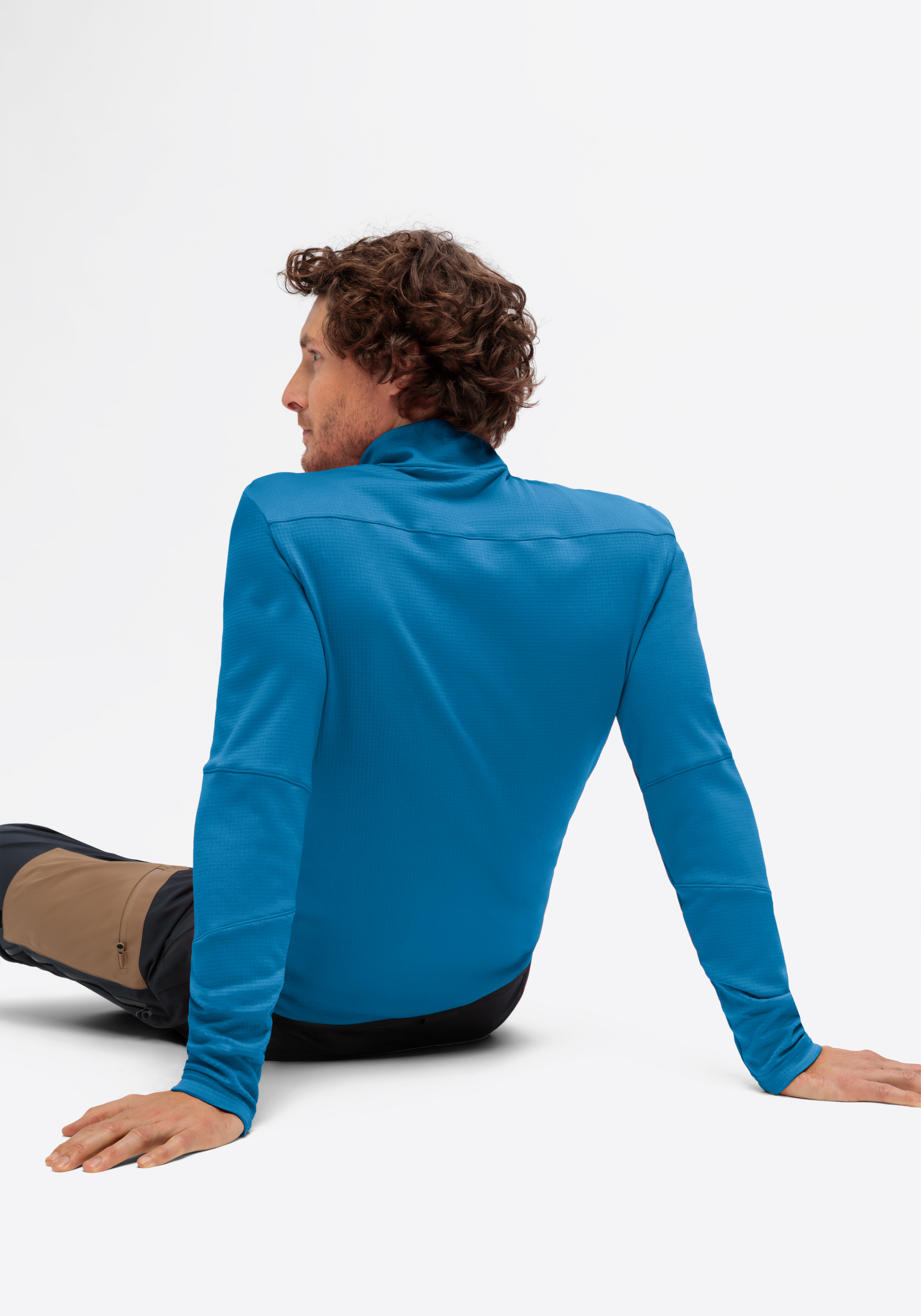 Langarm, Ärmel, Erwachsener, Mann, Person, Bekleidung, Langarm, Ärmel, Person, Gesicht