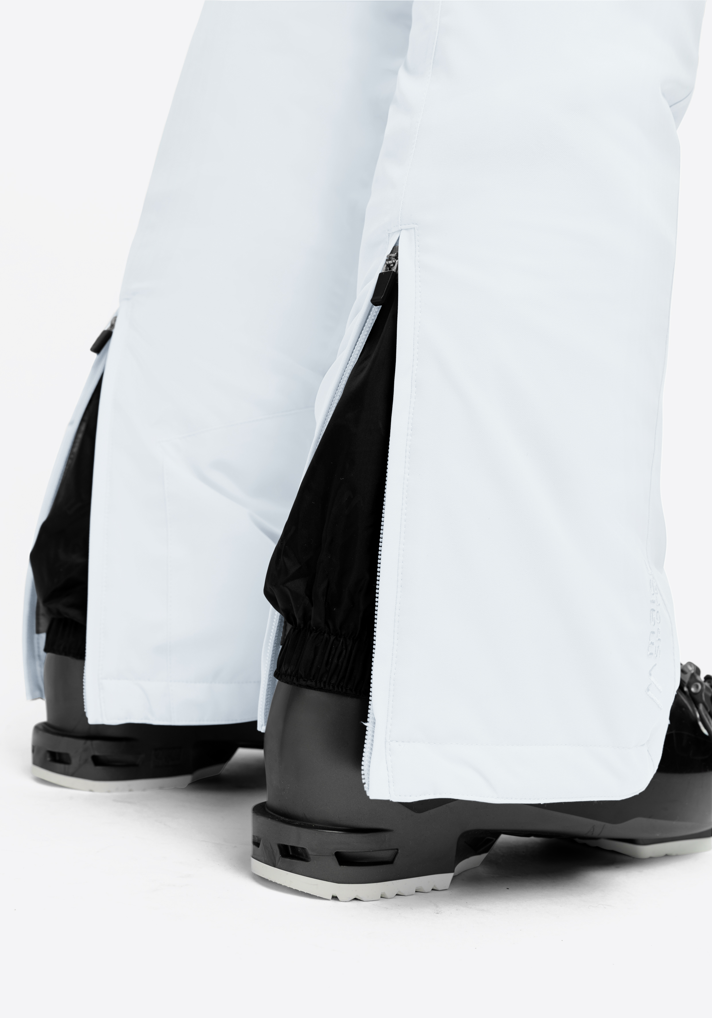 Schuh, Sneaker, Hosen, Mantel, Hoher Absatz