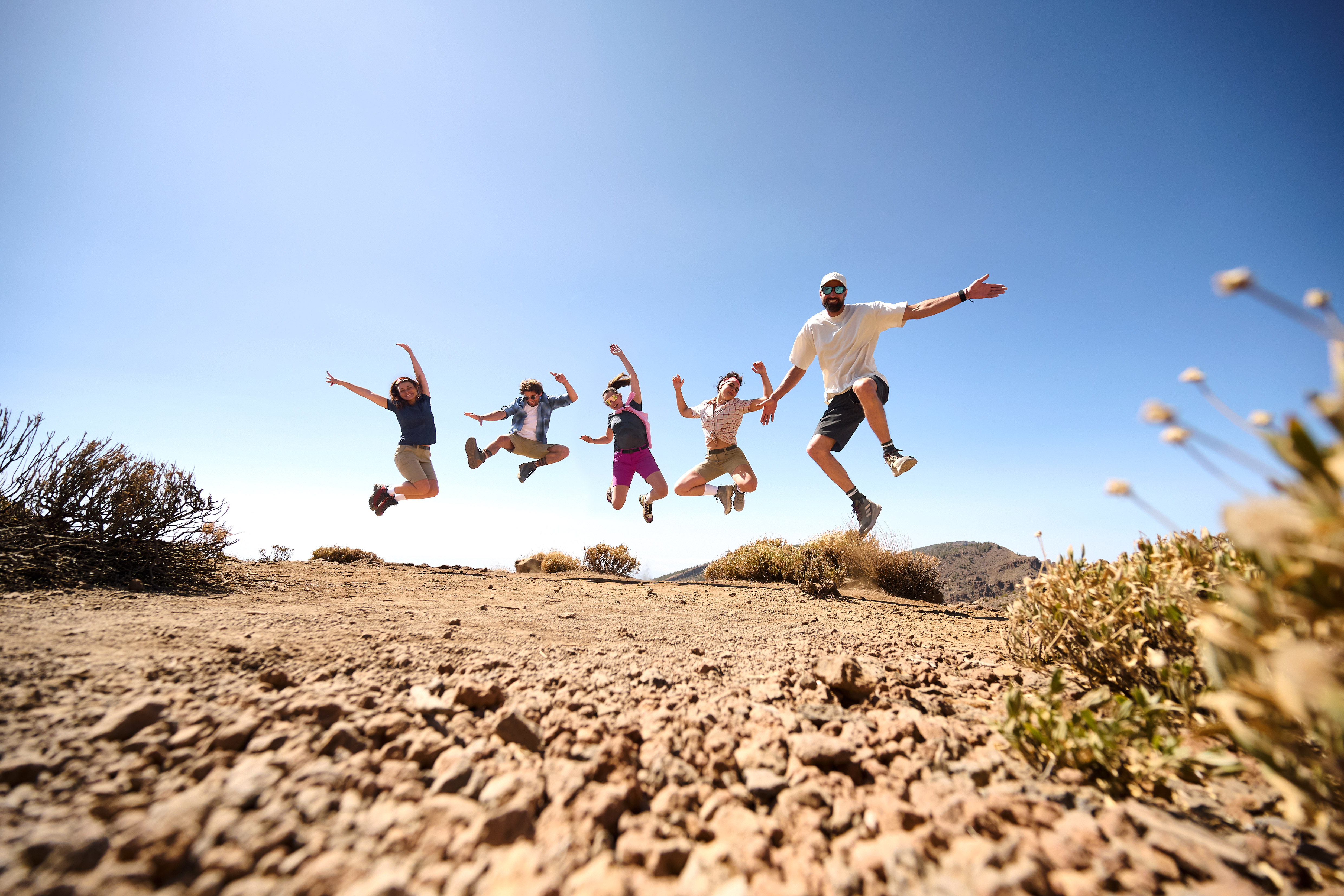 202509_Maier_Sport_Teneriffa_02470 Springen, Person, Kleidung, Kurze Hosen, Rock