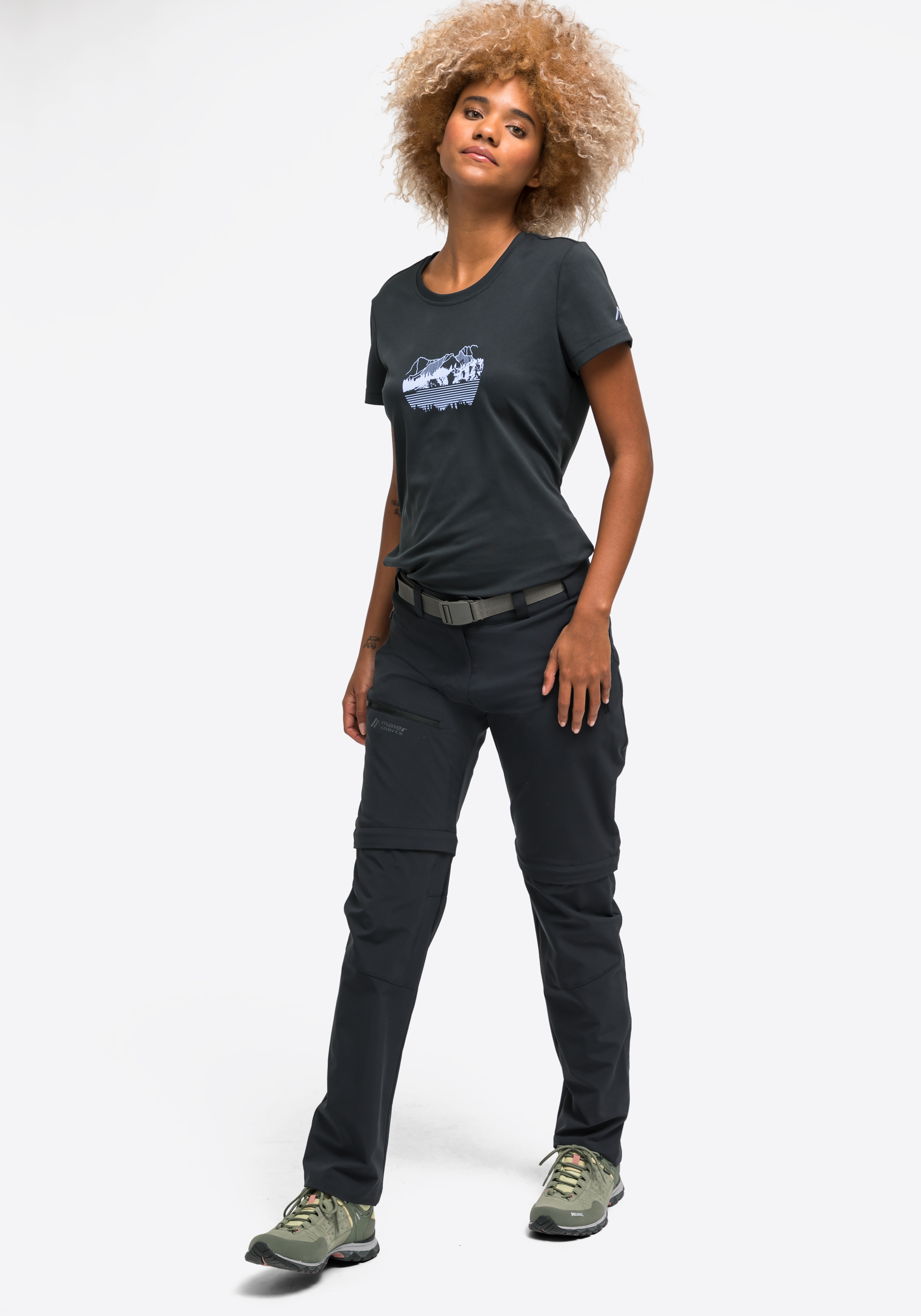 Hosen, Person, T-shirt, Gürtel, Langer Ärmel