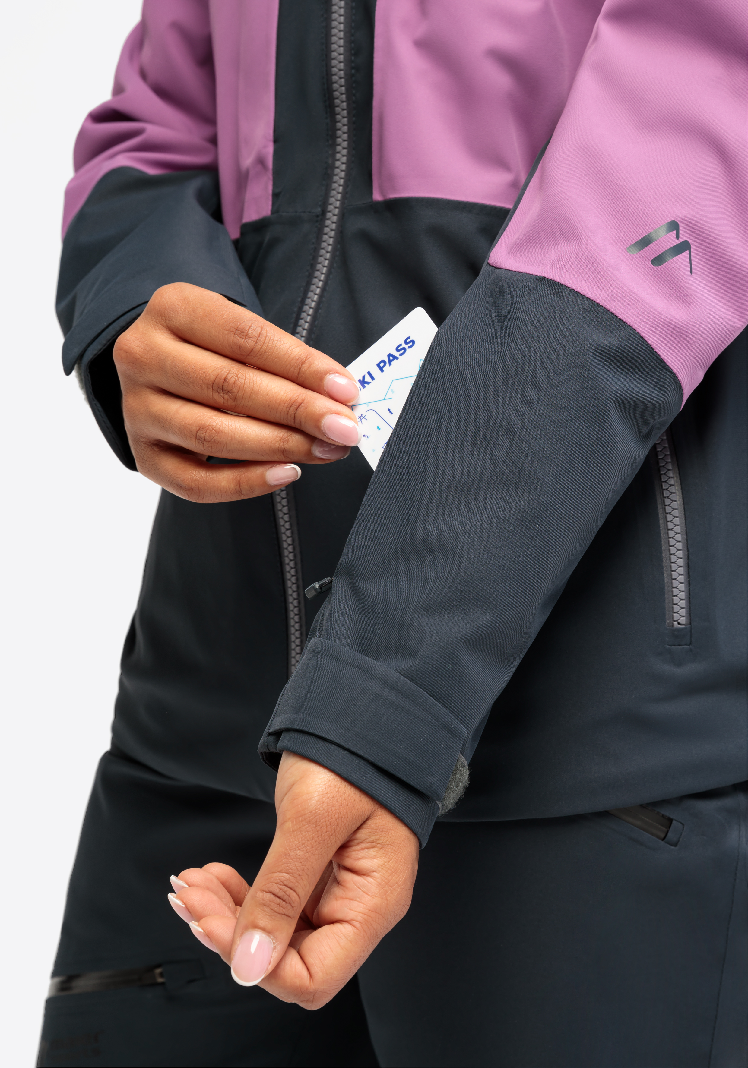 Text, Kleidung, Mantel, Person