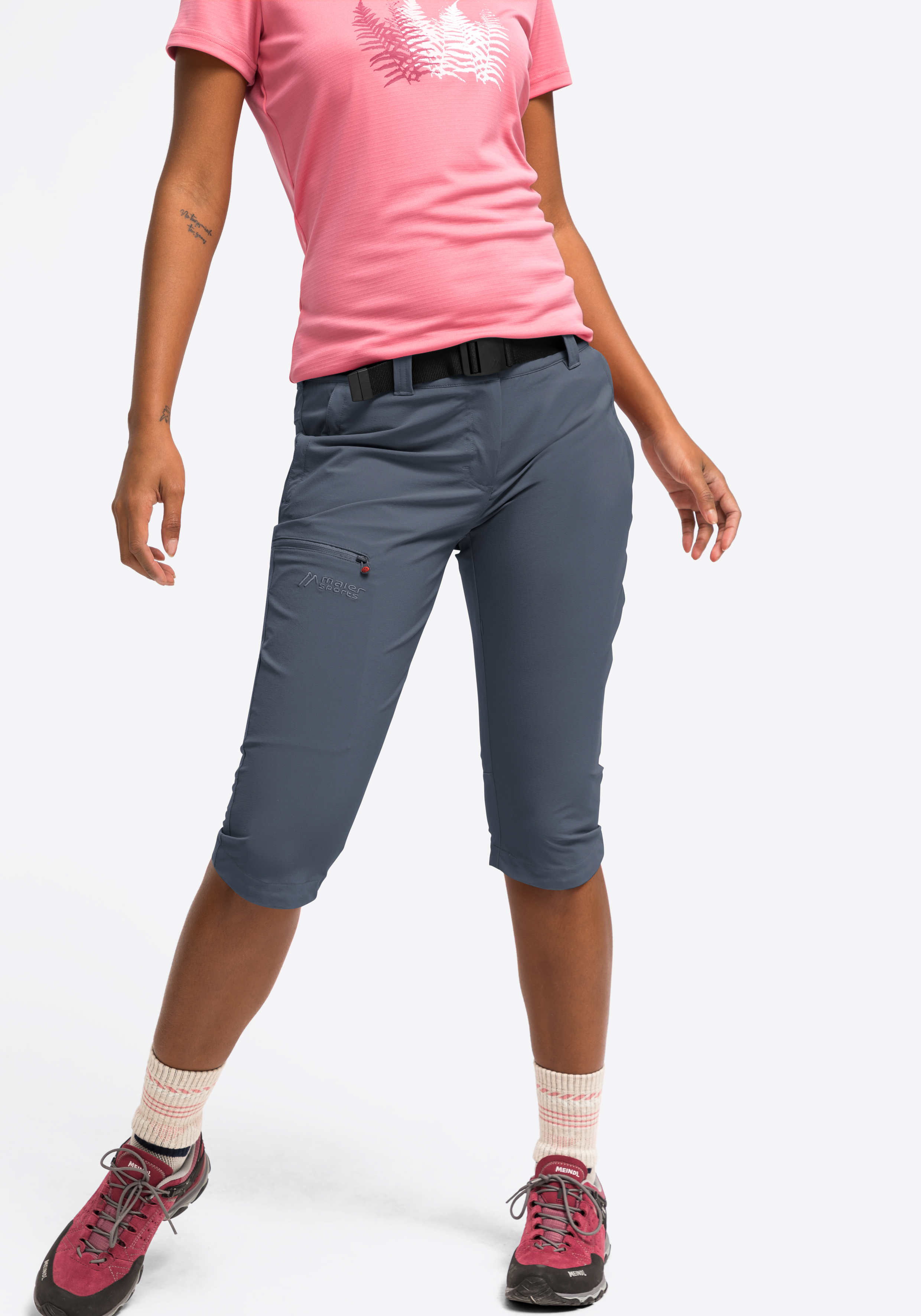 Bekleidung, Kurze Hosen, Hosen, Person, Schuh