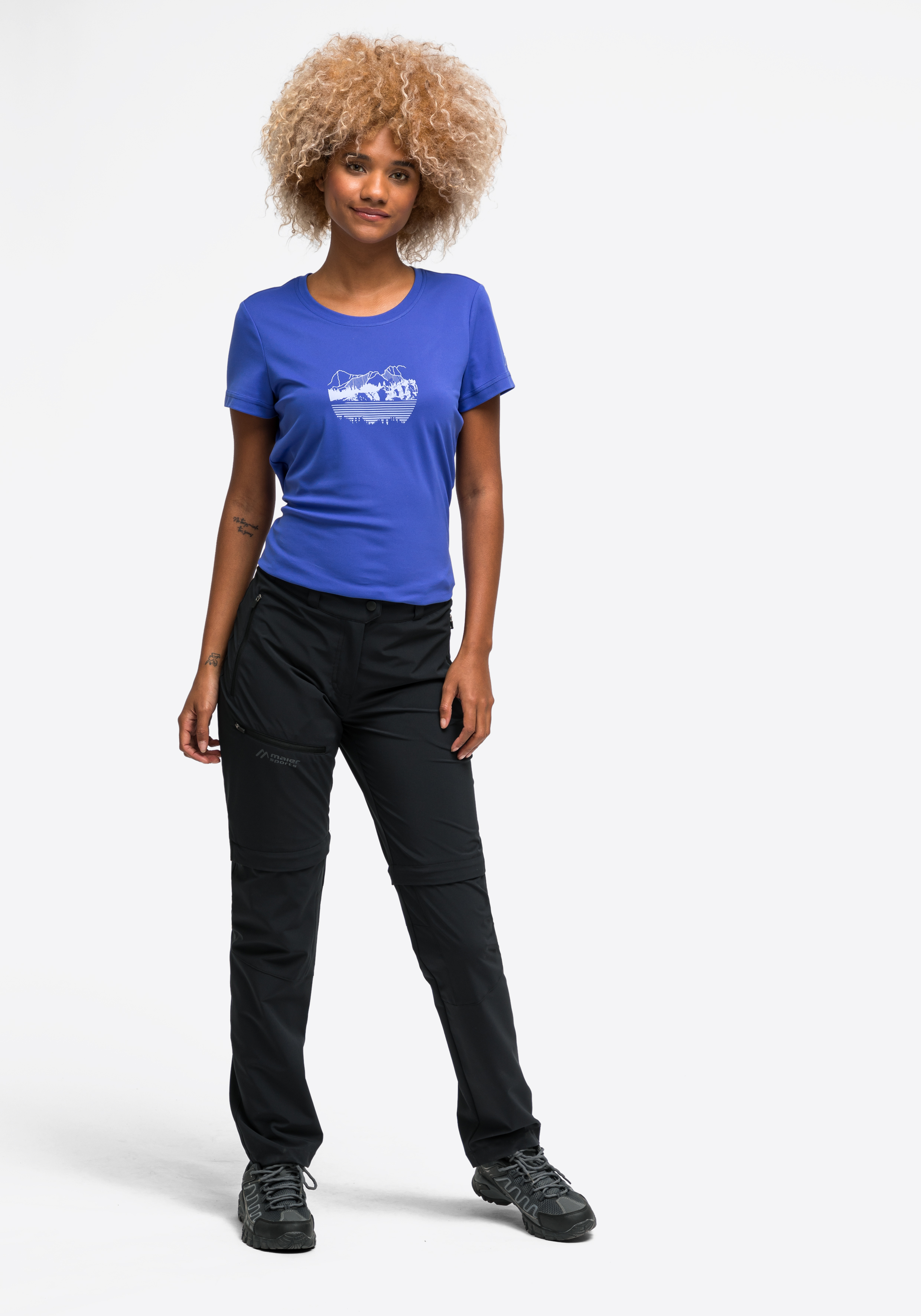 Bekleidung, T-shirt, Hosen, Person, Ärmel