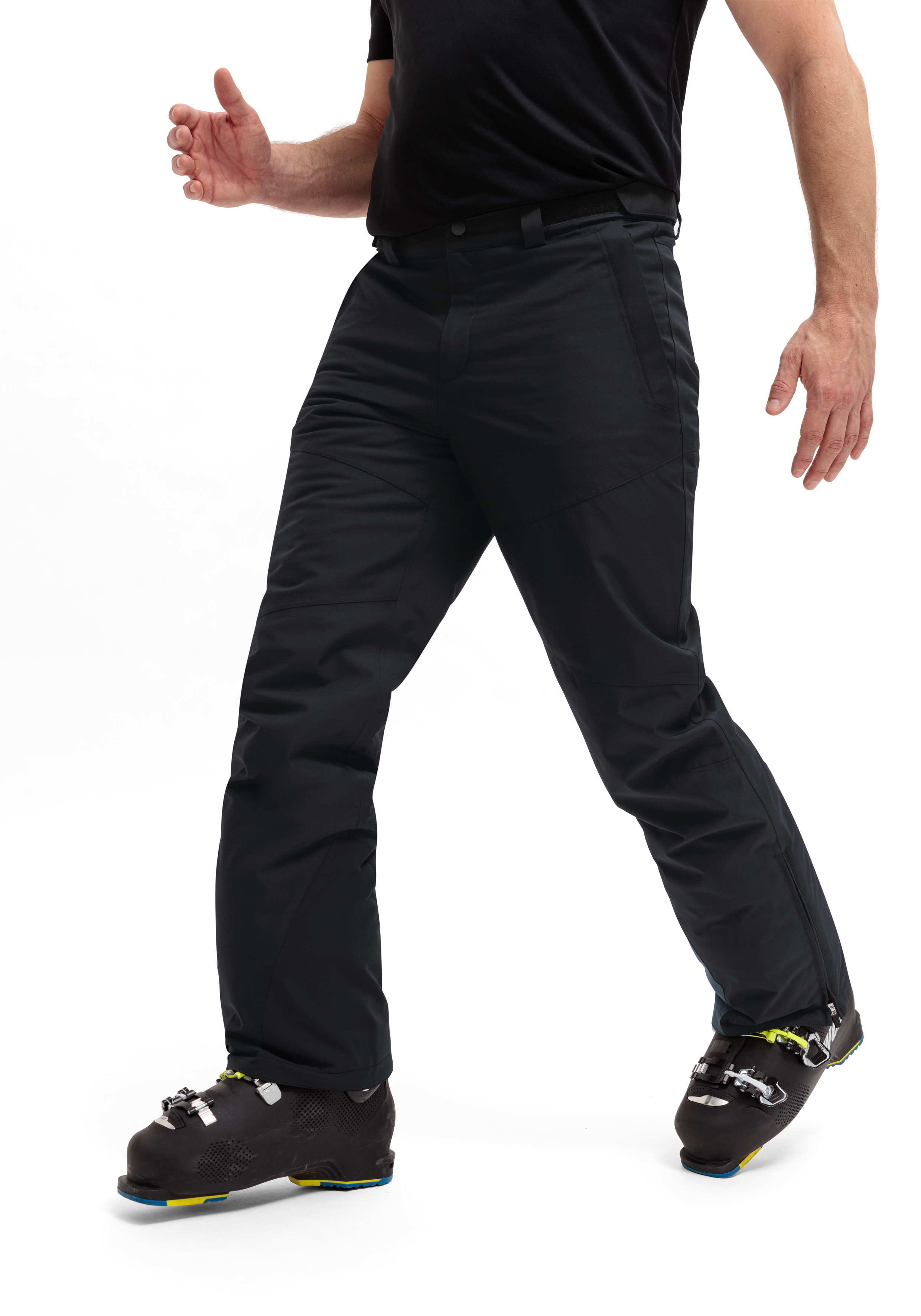 Majelletta M Hosen, Schuh, Erwachsener, Mann, Person, Hosen, Schuh, Erwachsener, Mann, Person