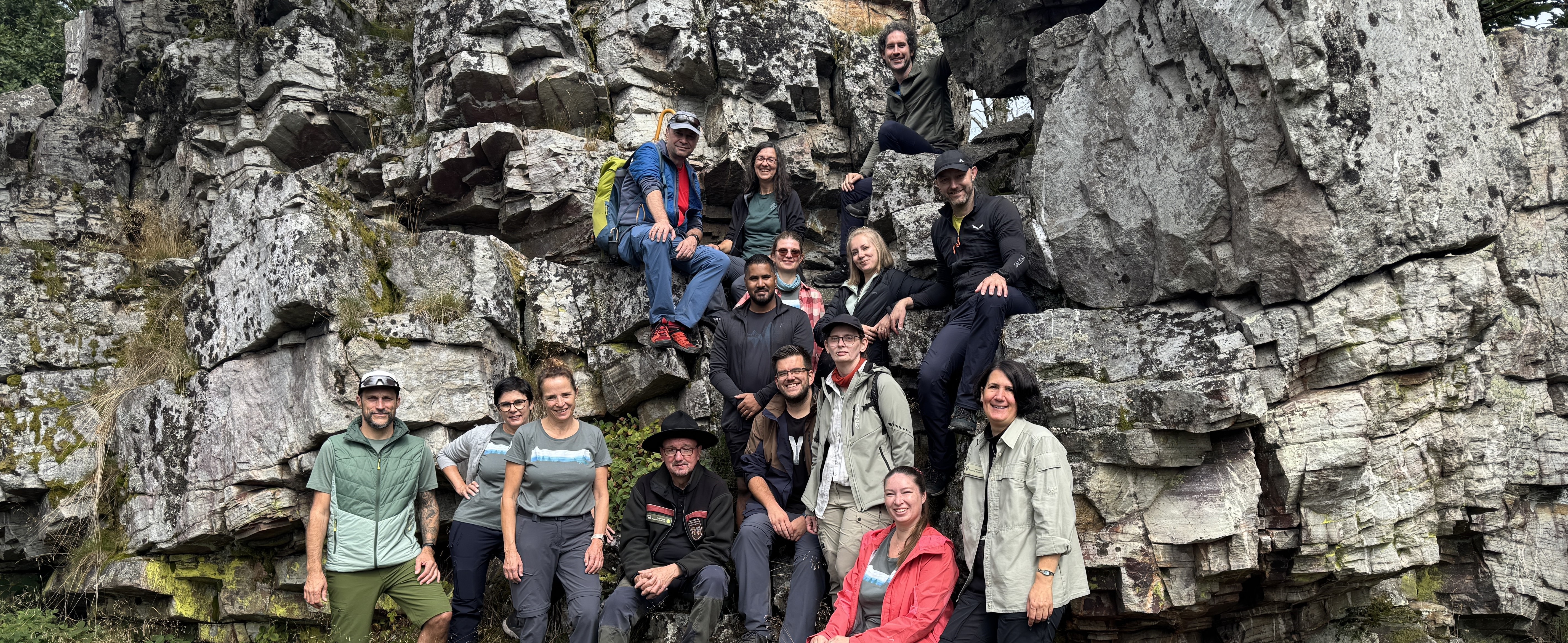 image00005 Leute, Person, Rock, Wandern, Hut