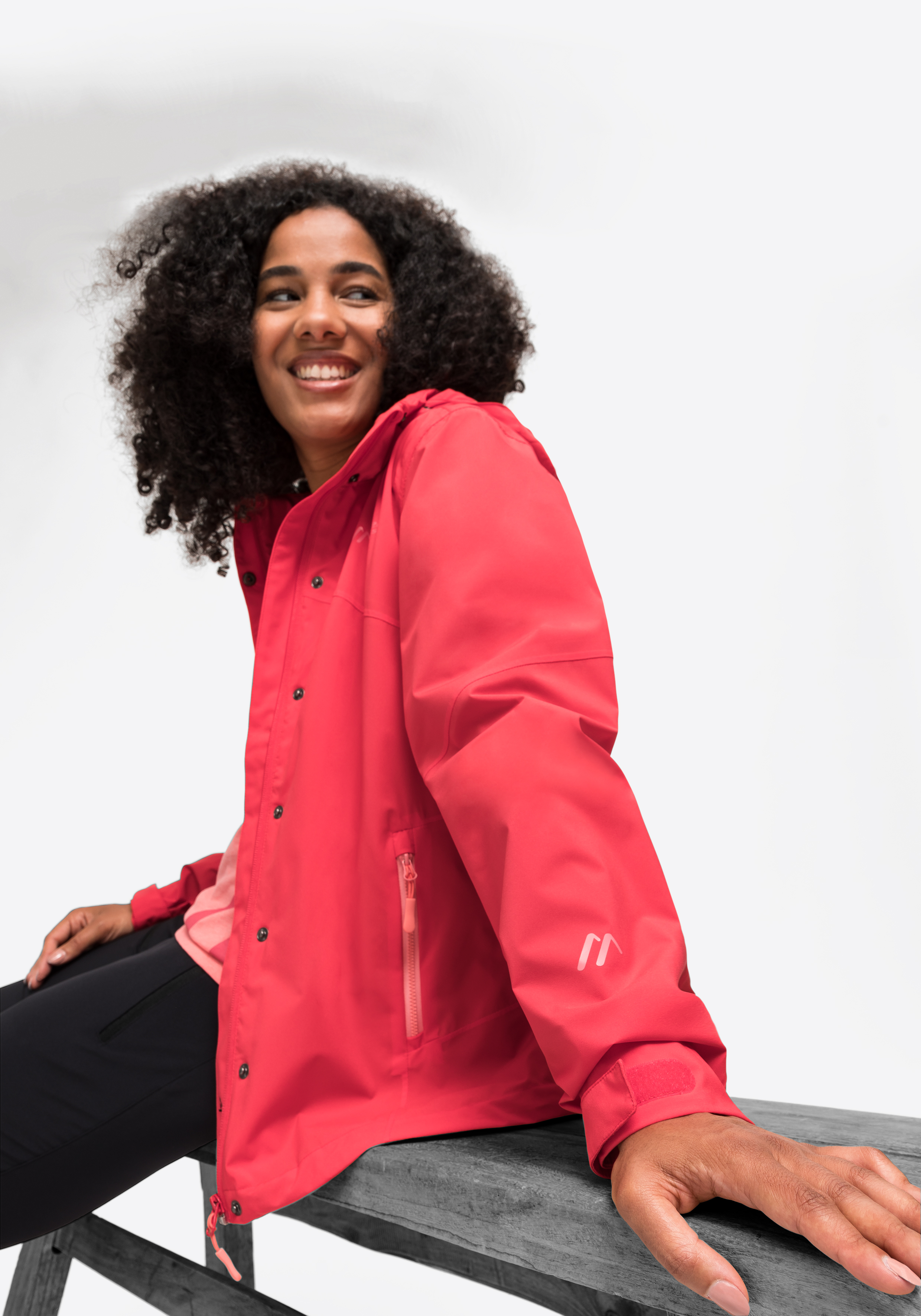 Gesicht, Kopf, Person, Lächeln, Mantel, jacke, windjacke, roter mantel, Reißverschlusstaschen, langarm