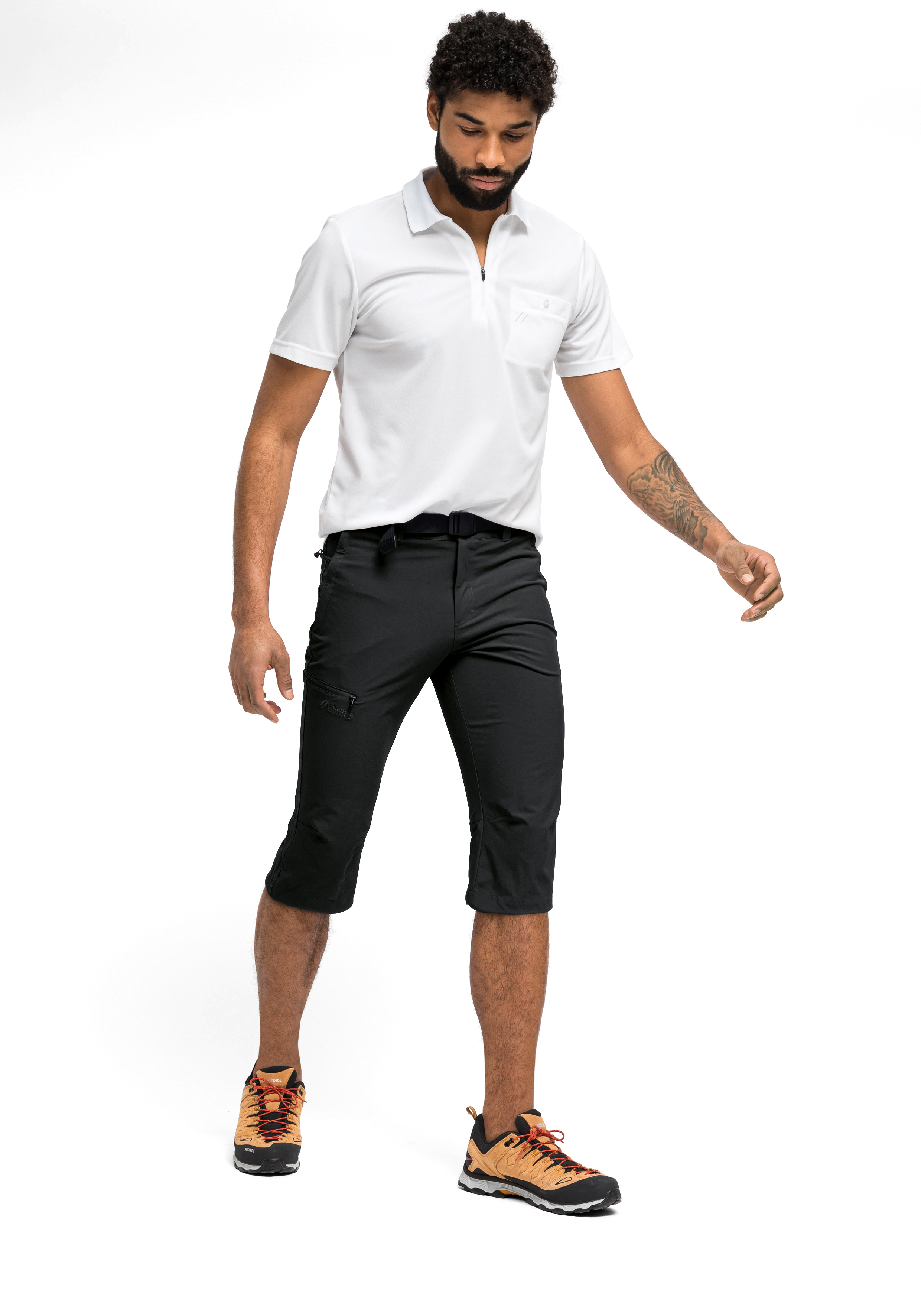 Kurze Hose, Hemd, Erwachsener, Mann, Person, Polohemd, Kurze Hose, Cargo-Shorts, schwarze Shorts, Sneaker