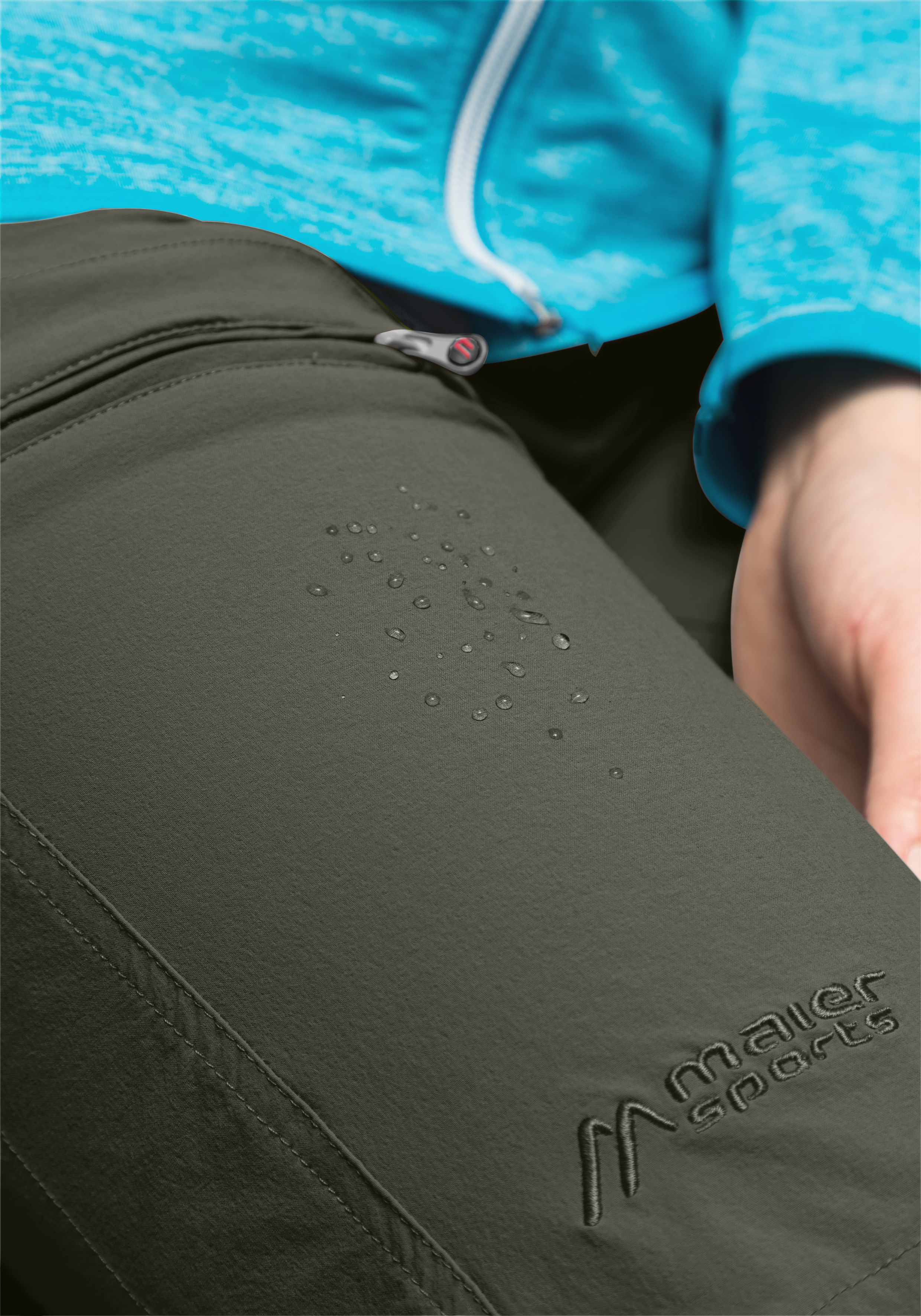 Bekleidung, Hosen, Finger, Hand, Person