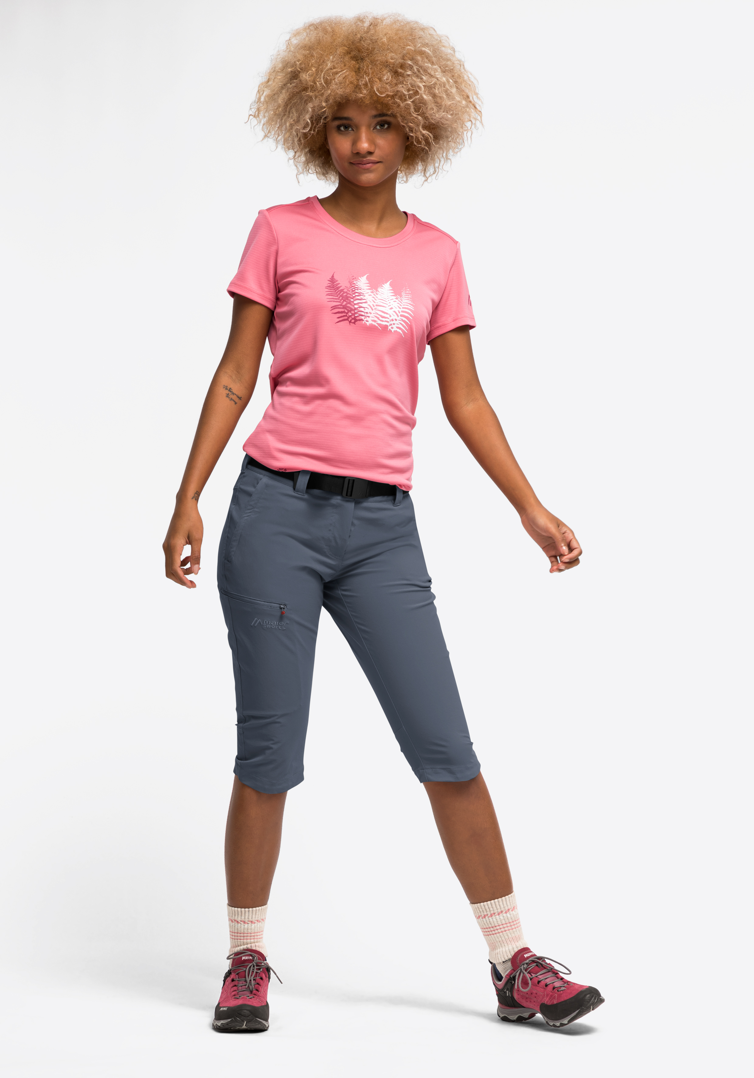 Kurze Hose, T-shirt, Hosen, Person, Gürtel