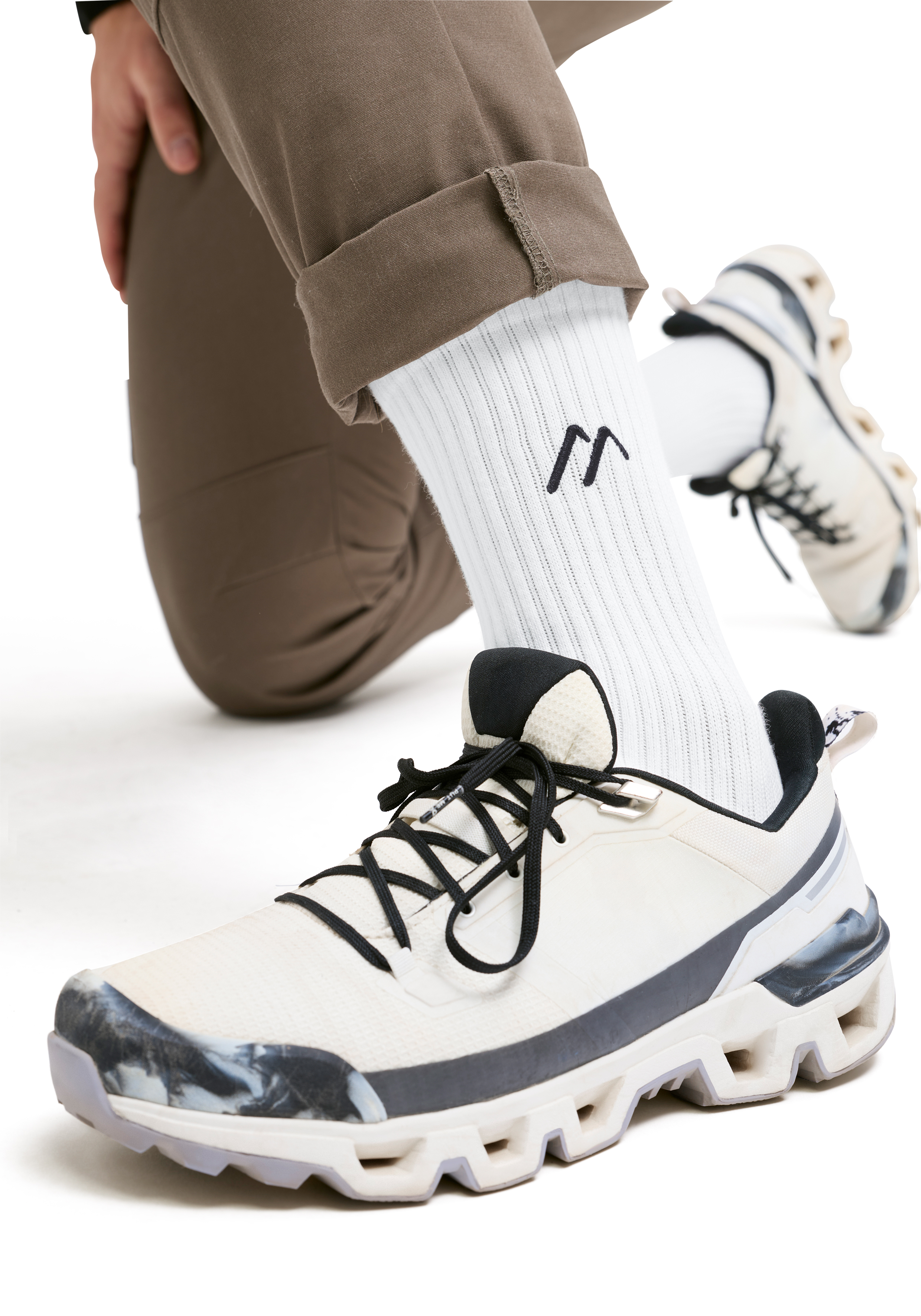 Sneaker, Laufschuh, weiße Schuhe, Sohle Elastik, Kniebeugung?