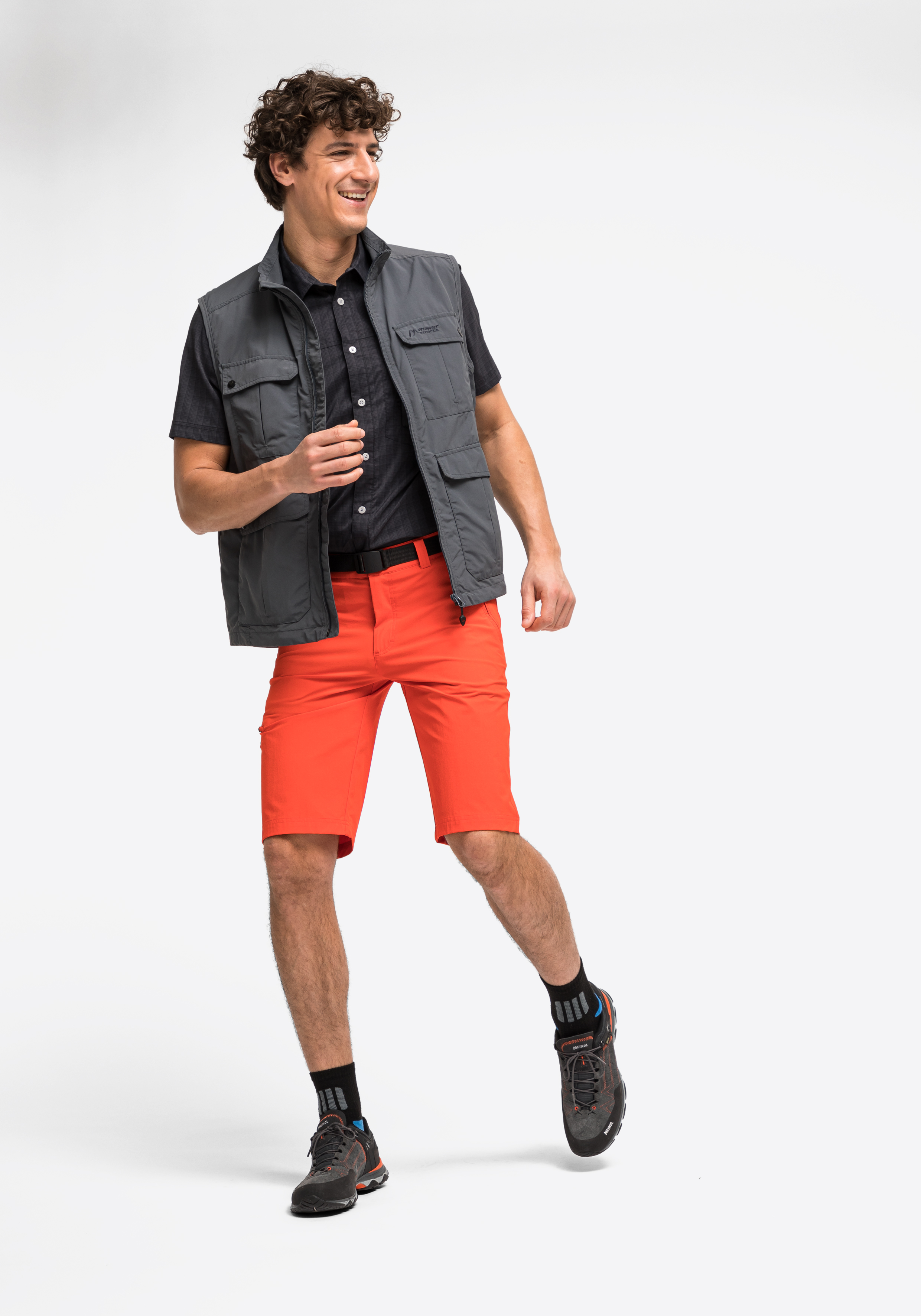 Kurze Hose, Weste, Erwachsener, Mann, Person